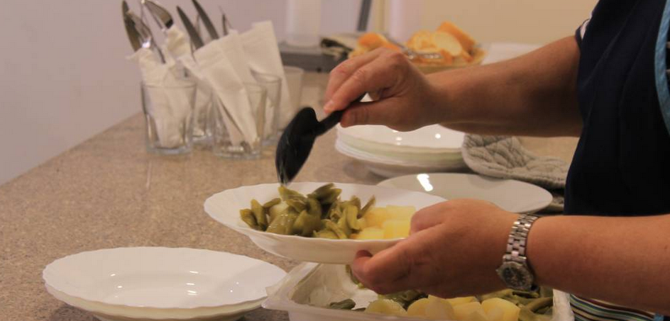 Menjador social de Sant Cugat gestionat per Càritas destinat a persones vulnerables i sense llar. FOTO: Càritas de Terrassa