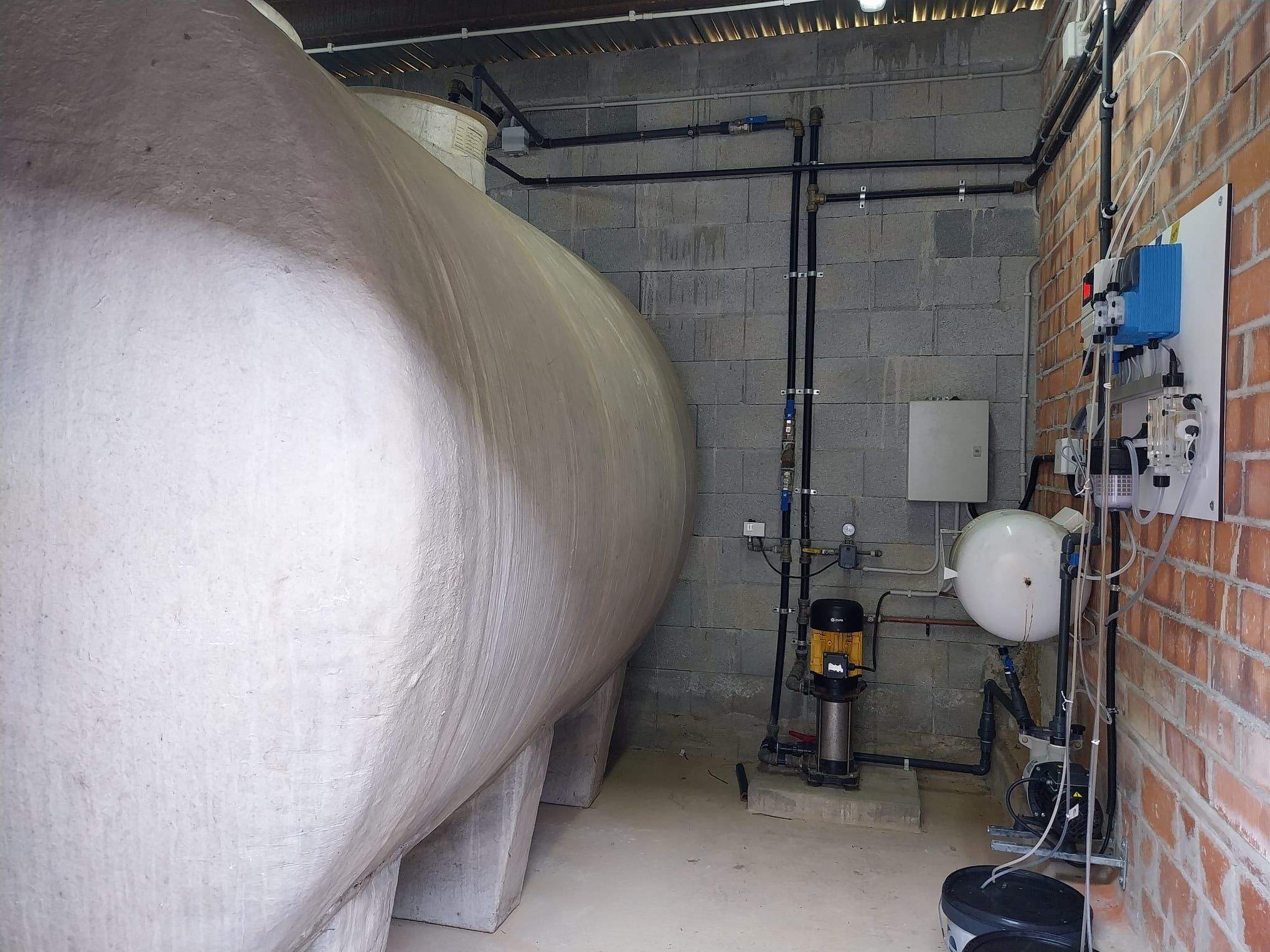 El dipòsit que l'EMD ha netejat per emmagatzemar l'aigua del pou FOTO: EMD de Valldoreix