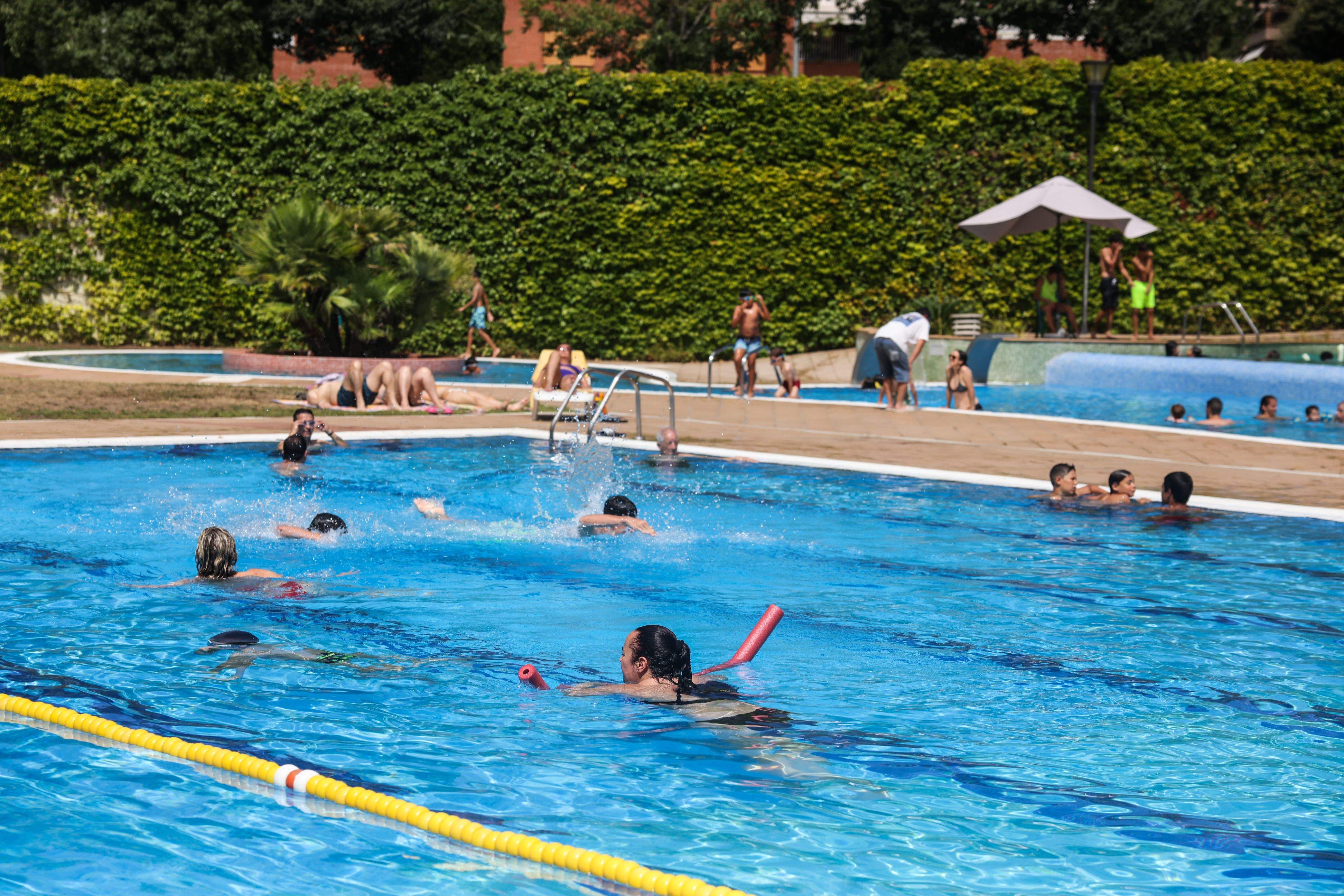 La piscina municipal del Parc Central és un refugi climàtic. FOTO: Ajuntament de Sant Cugat