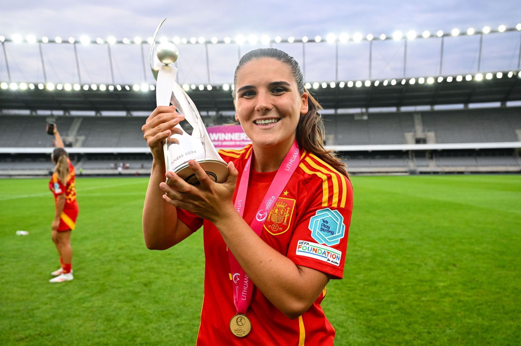 Adriana Ranera després de guanyar l'Eurocopa sub-19 FOTO: Cedida