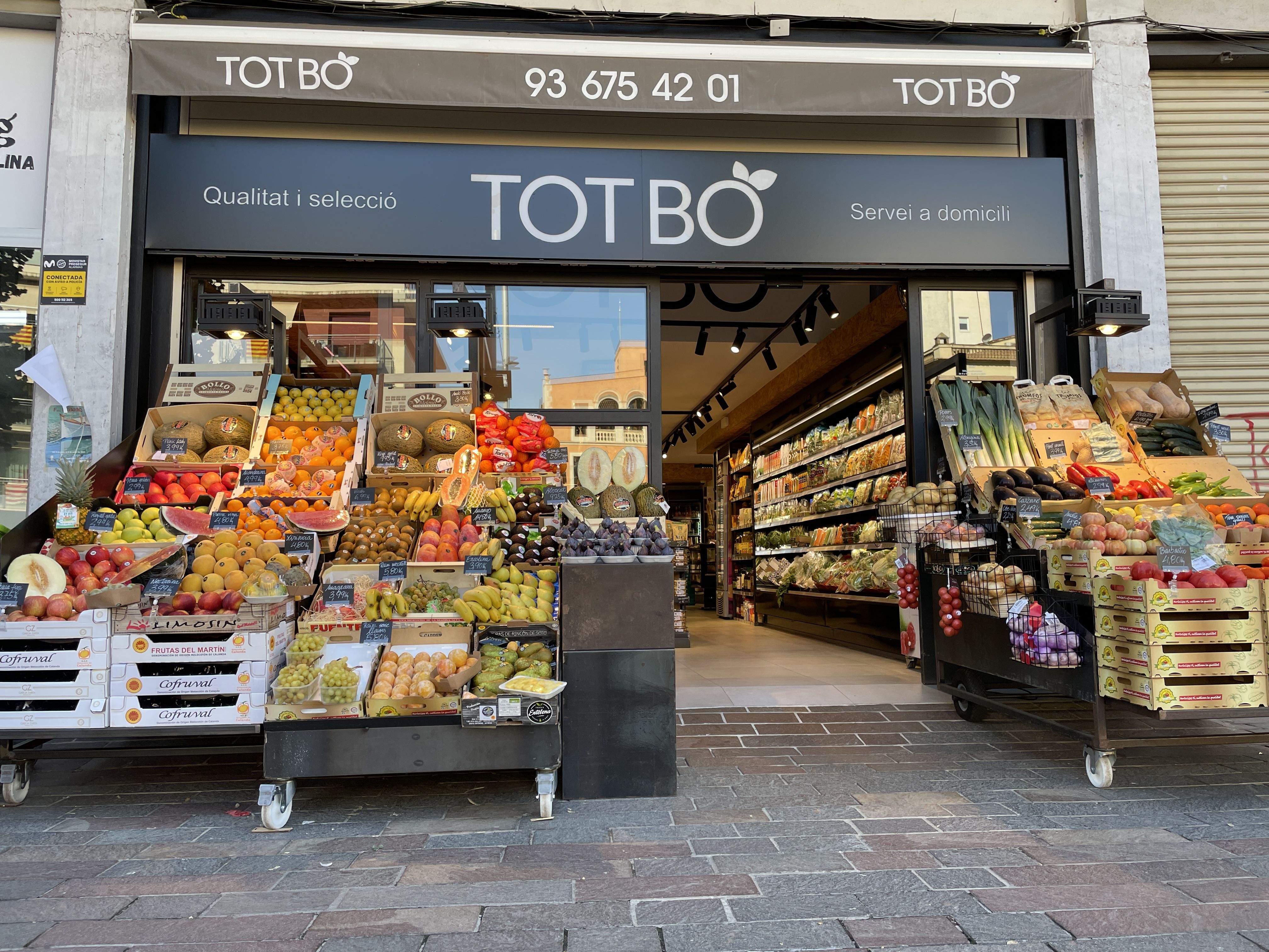 TOT BO. A inicis dels 80, neix com a Fruiteria Pablo i Àurea. La segona generació dirigeix el negoci, que ha obert espai a Valldoreix i s’ha renovat FOTO: Arxiu