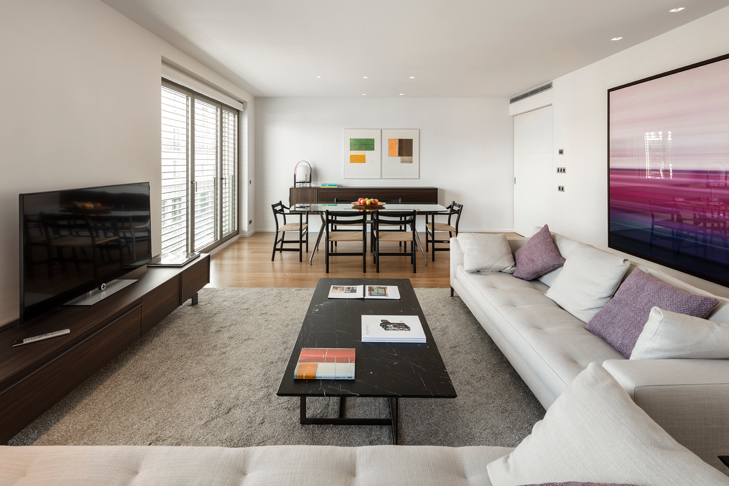 Saló-menjador a la promoció d'habitatges del centre de Sant Cugat de Ventura Partners. FOTO: Cedida