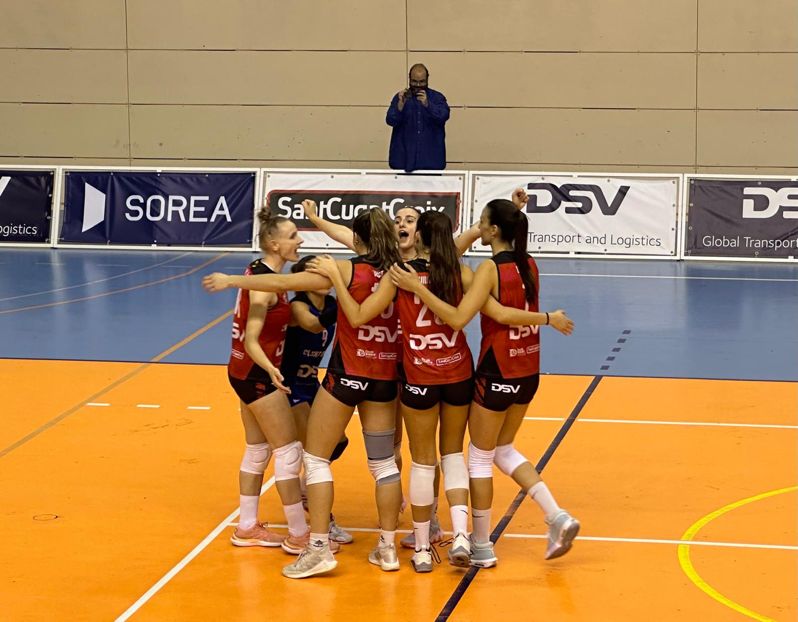 El Club Voleibol Sant Cugat es proclama campió de la Lliga Catalana contra el Barça. FOTO: Lluna Fabregat