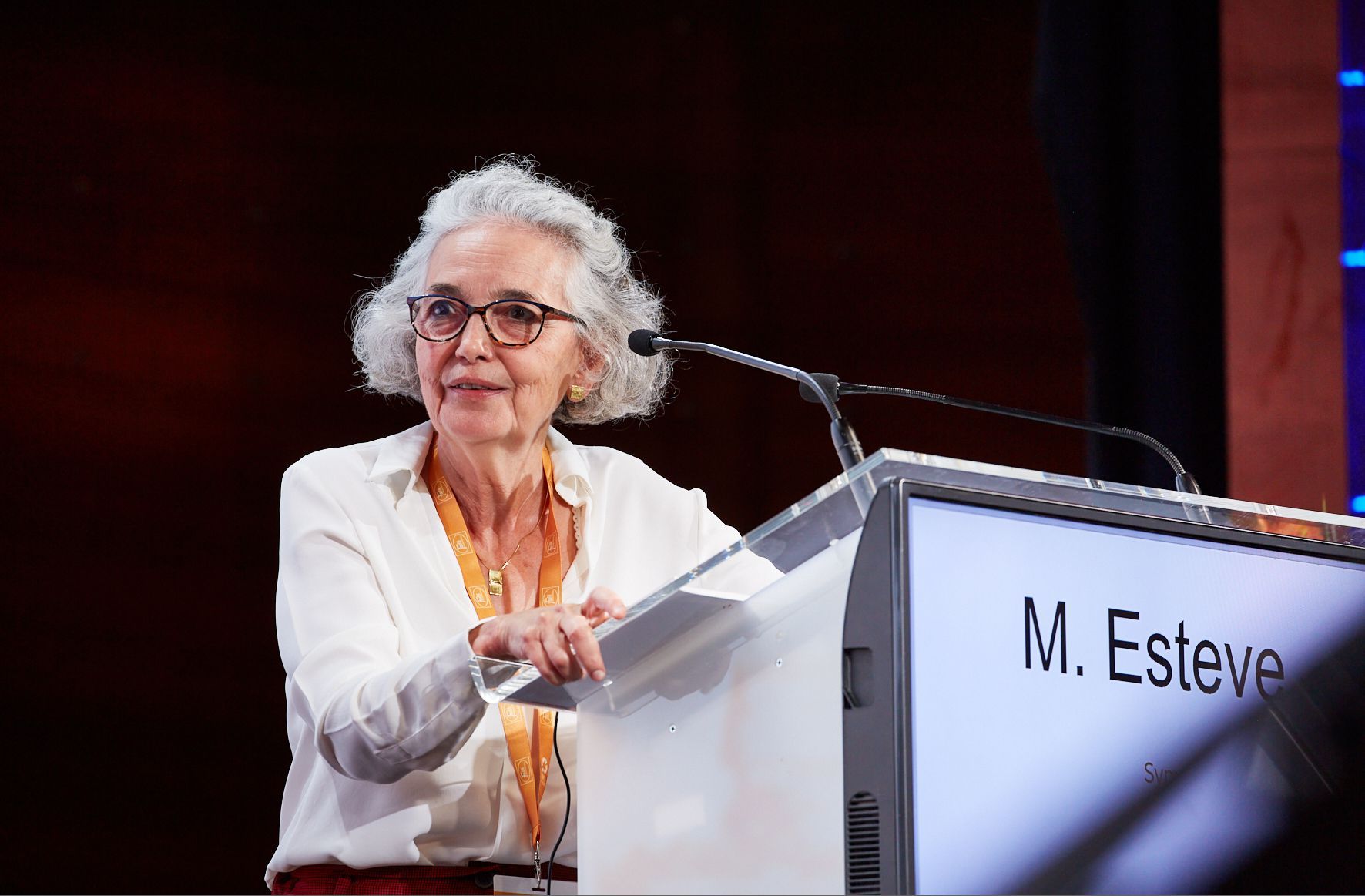 La Dra. Esteve, cap de grup de recerca del Centro de Investigación Biomédica en Red de Enfermedades Hepáticas y Digestivas (CIBERHED) de l’hospital Mútua Terrassa, a un congrés. FOTO: Cedida per la Dra. Maria Esteve Comas