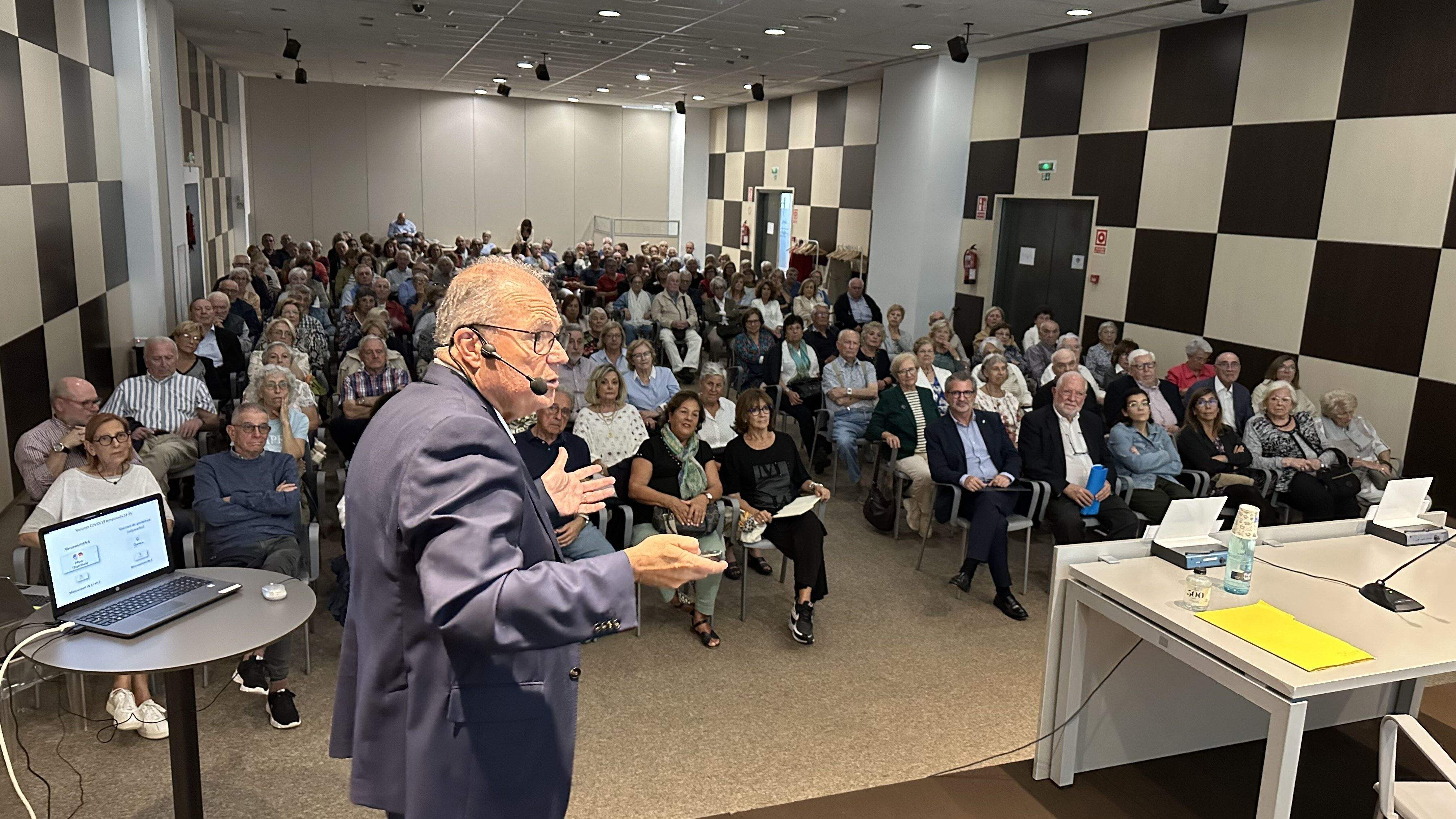 Inauguració del curs 2024/2025 de l'Aula d'Extensió Universitària. FOTO: Cedida per l'Aula d'Extensió Universitària