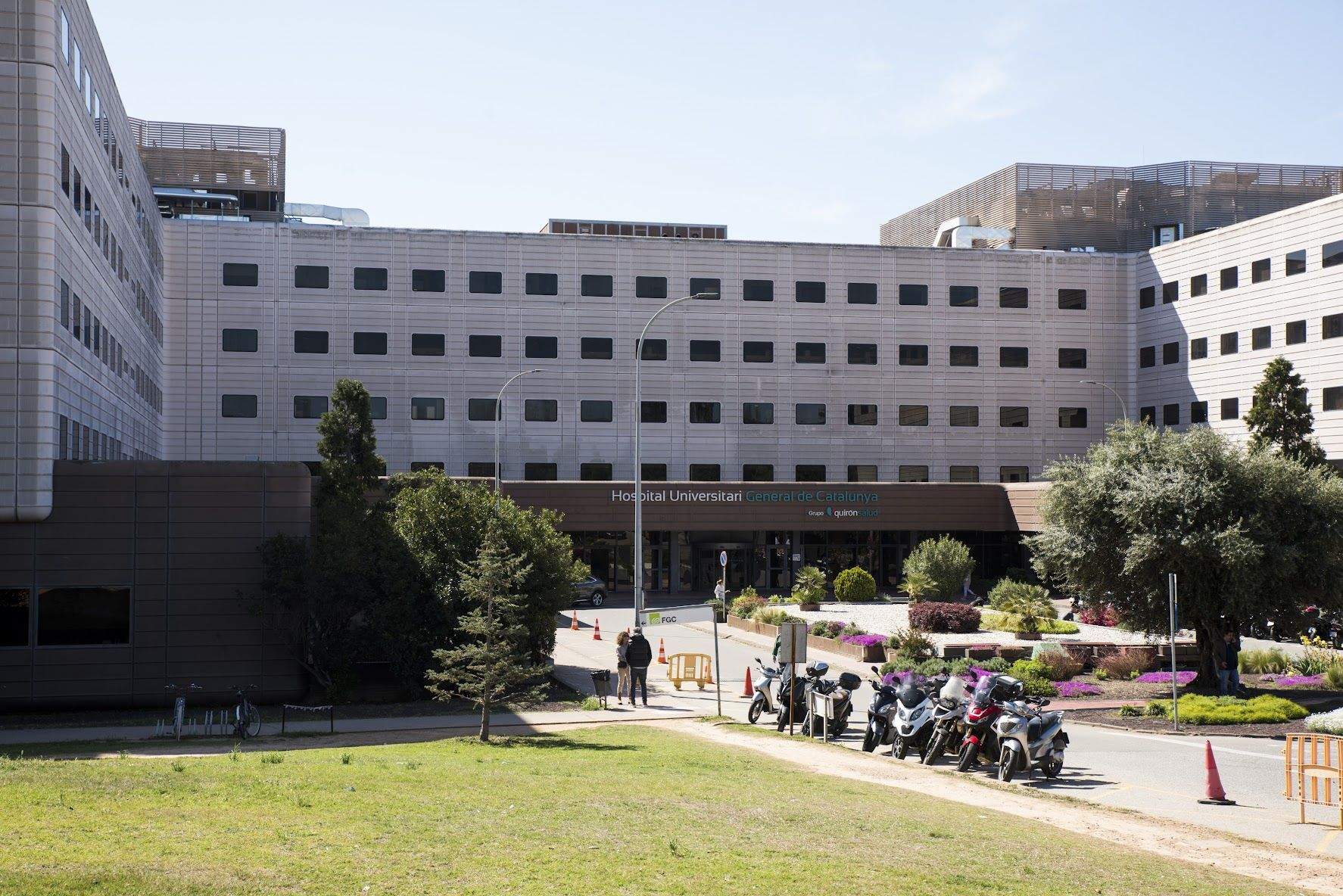Façana principal de l'Hospital Universitari General de Catalunya (HUGC). FOTO: Bernat Millet
