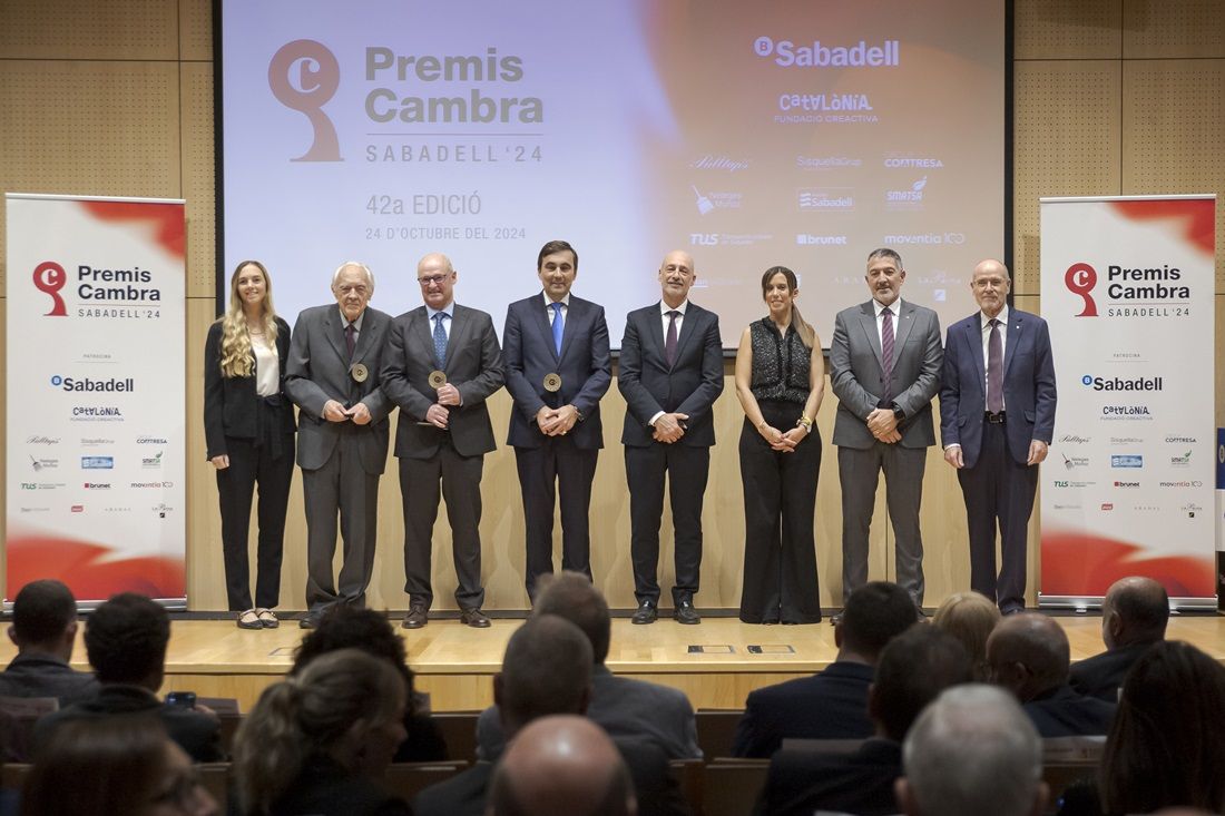 Carlos Garriga, tercer per l'esquerra, als Premis Cambra de Sabadell FOTO: Cambra de Sabadell