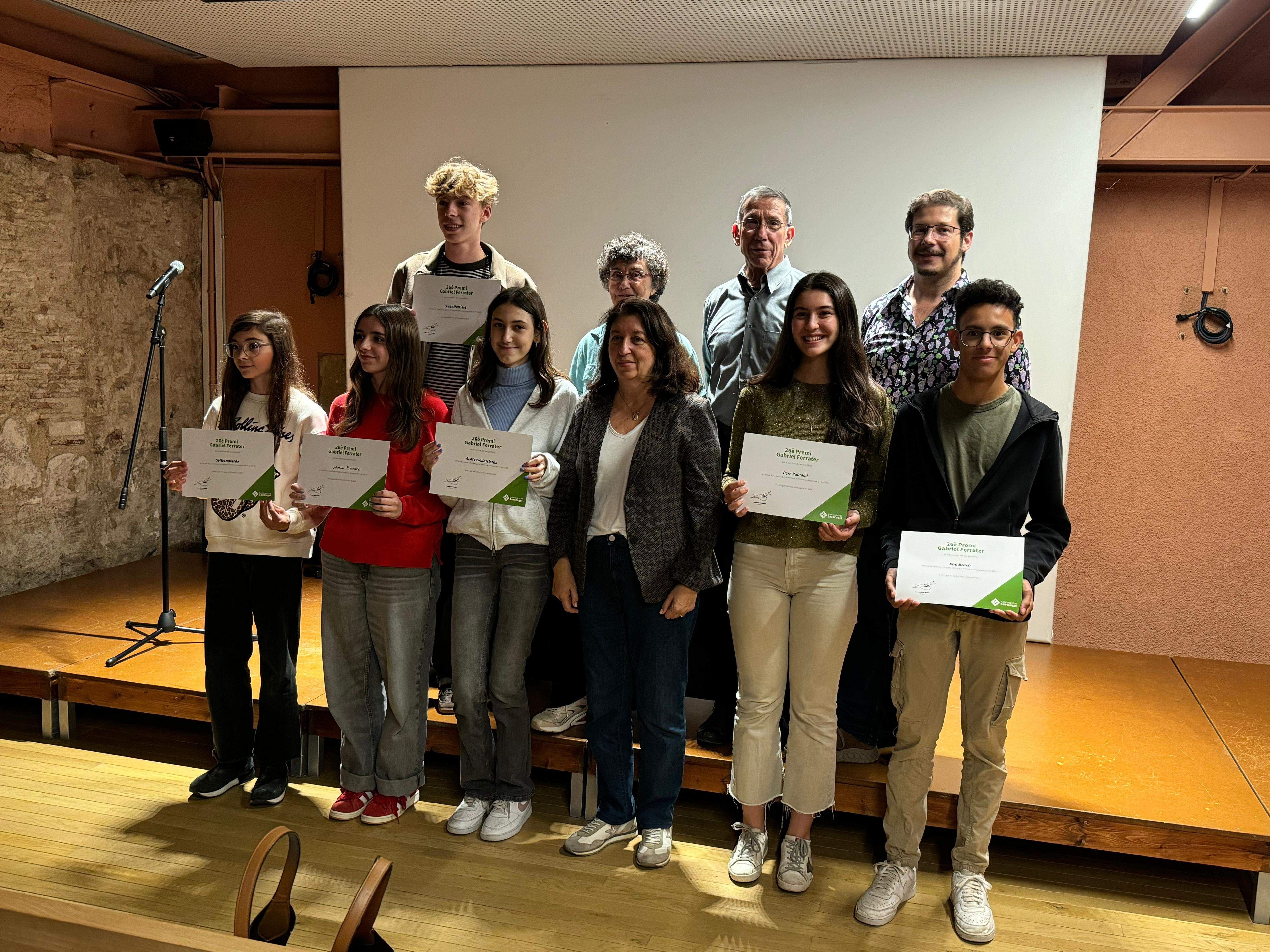 Els guardonats en el Premi Gabriel Ferrater per a centres de secundària FOTO: TOT Sant Cugat