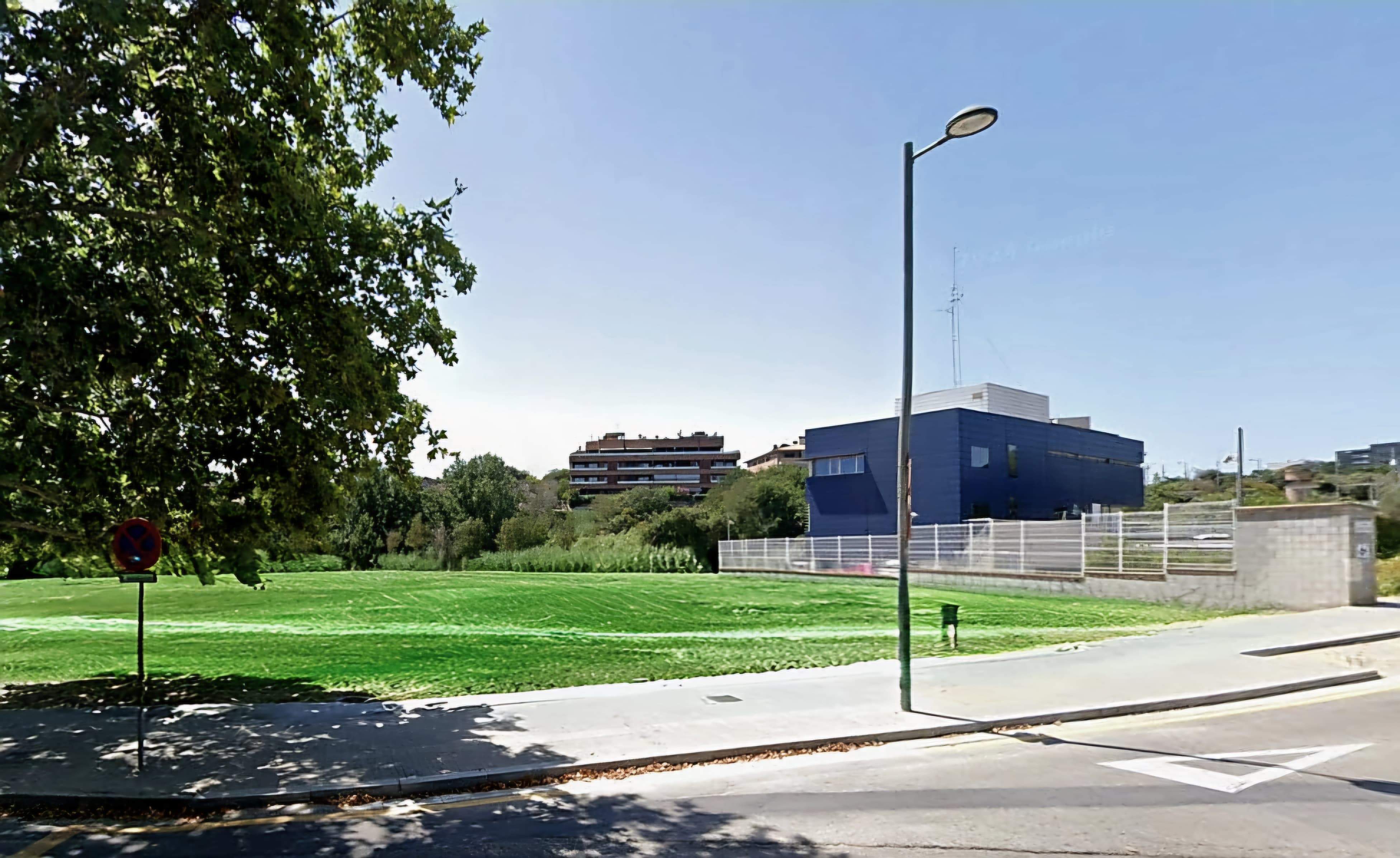 Els terrenys al costat dels mossos reseravats pels jutjats 