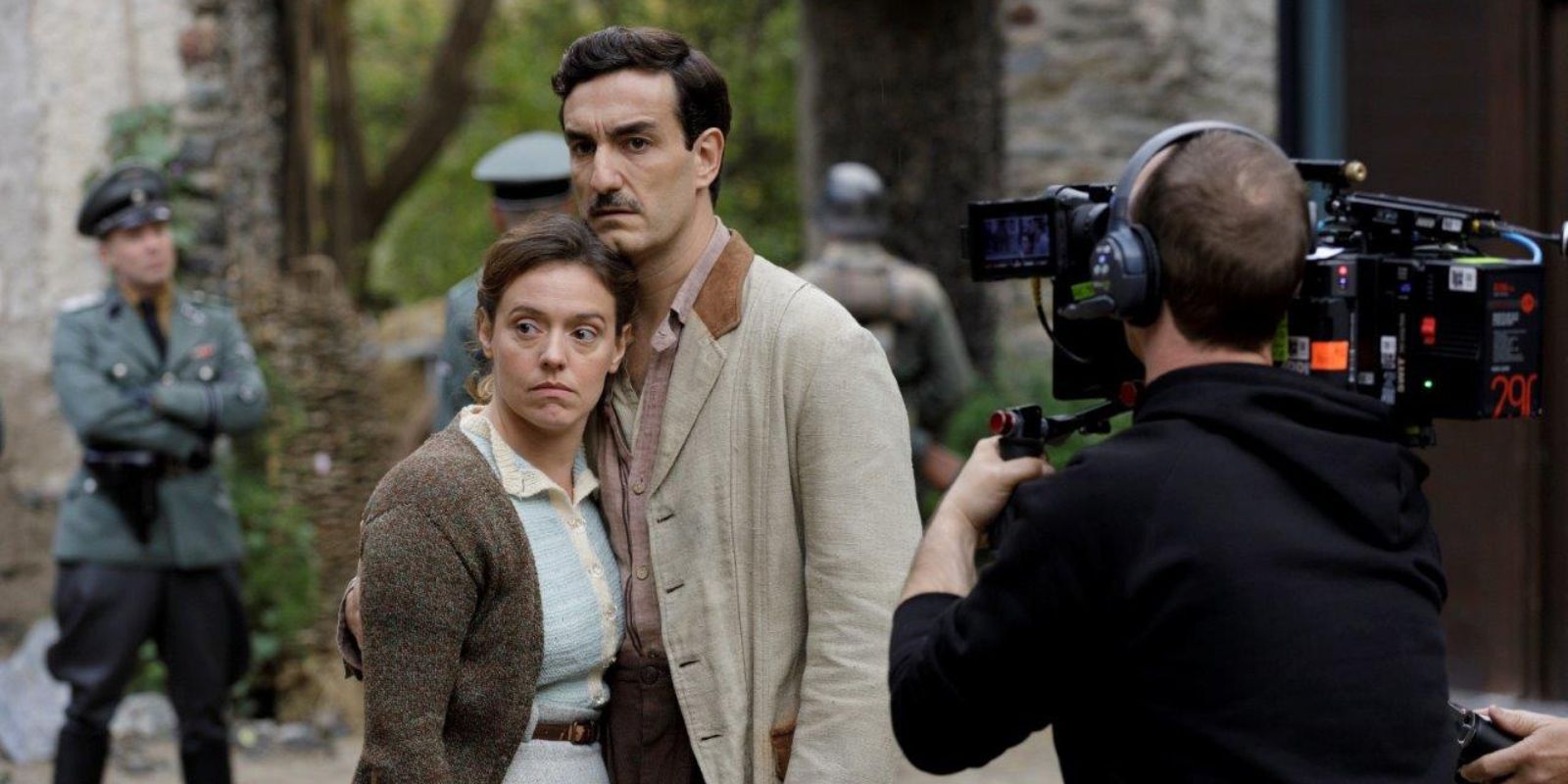 Maria Rodríguez Soto i Miki Esparbé durant el rodatge FOTO: Cedida