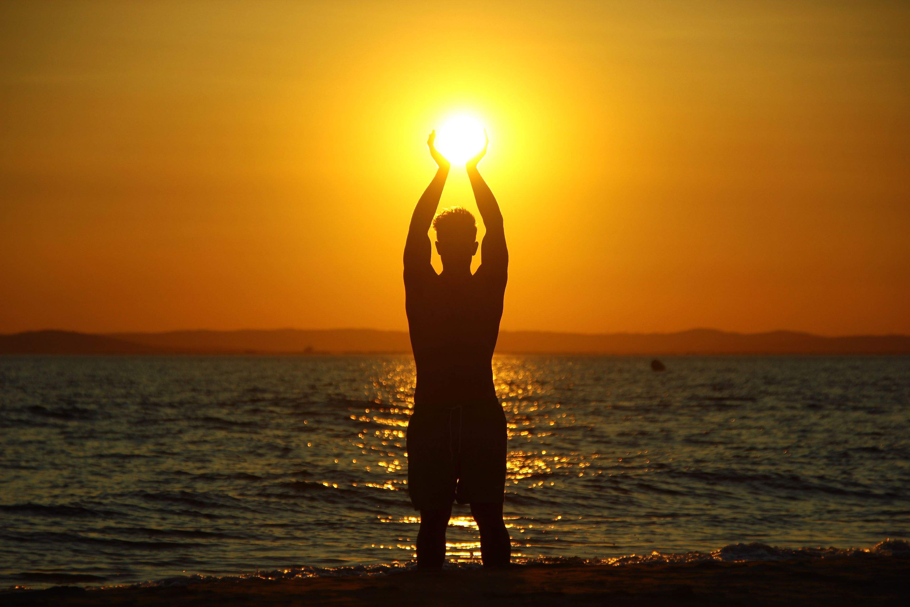 Agafant fort la vida · Platja de l'Espiguet (França) FOTO: Luís Amador Garrido
