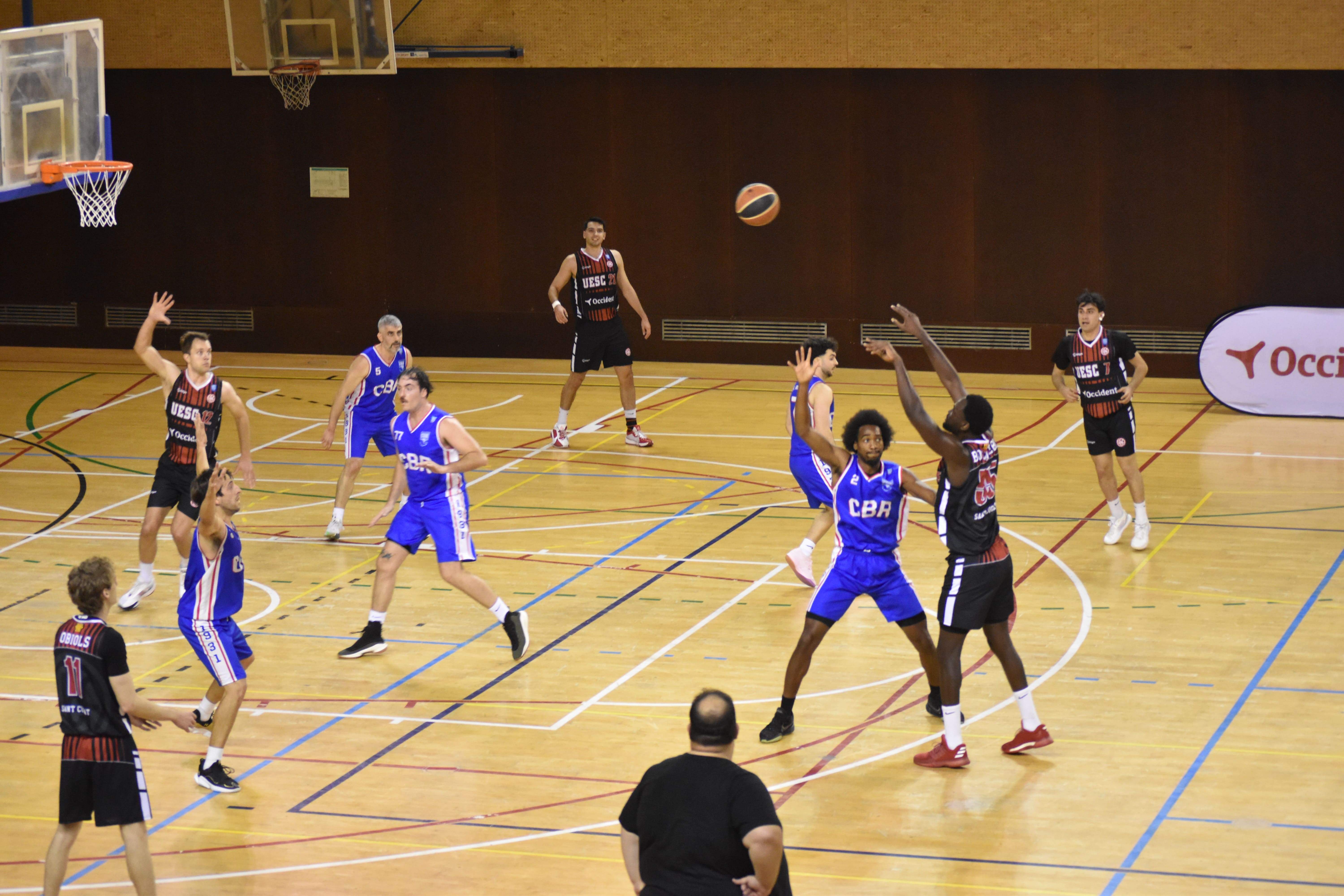UESC masculí contra el CB Ripollet en la temporada anterior. FOTO: Lluna Fabregat
