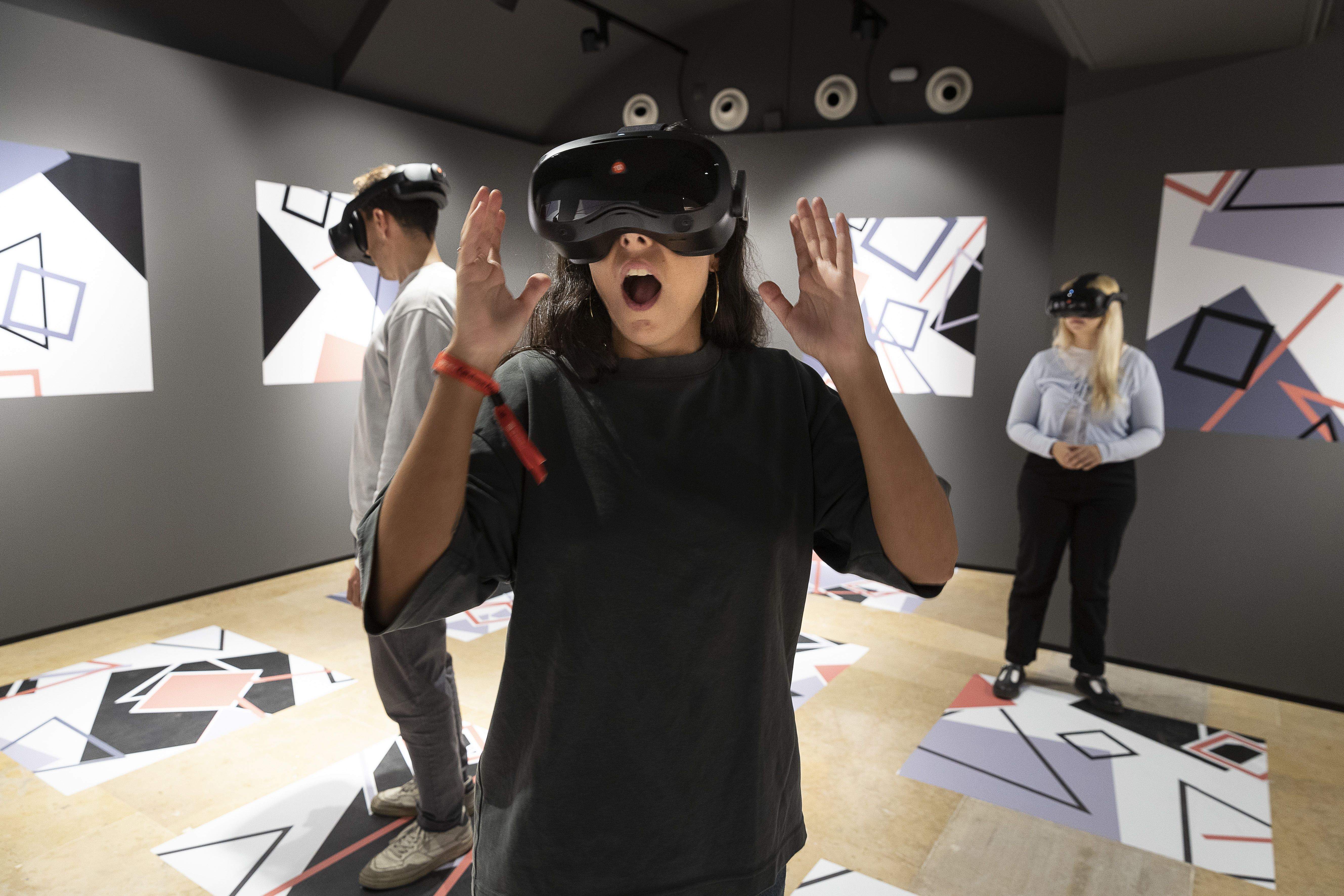  Una experiència immersiva de la mà de les noves tecnologies que ens permet endinsar-nos en el patrimoni de Catalunya. FOTO: Departament de Cultura