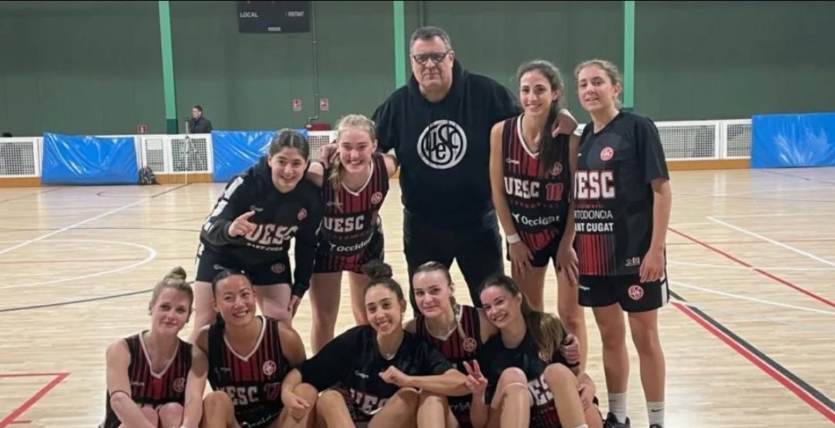 Equip femení de bàsquet de la UESC. FOTO: @uesc_santcugat