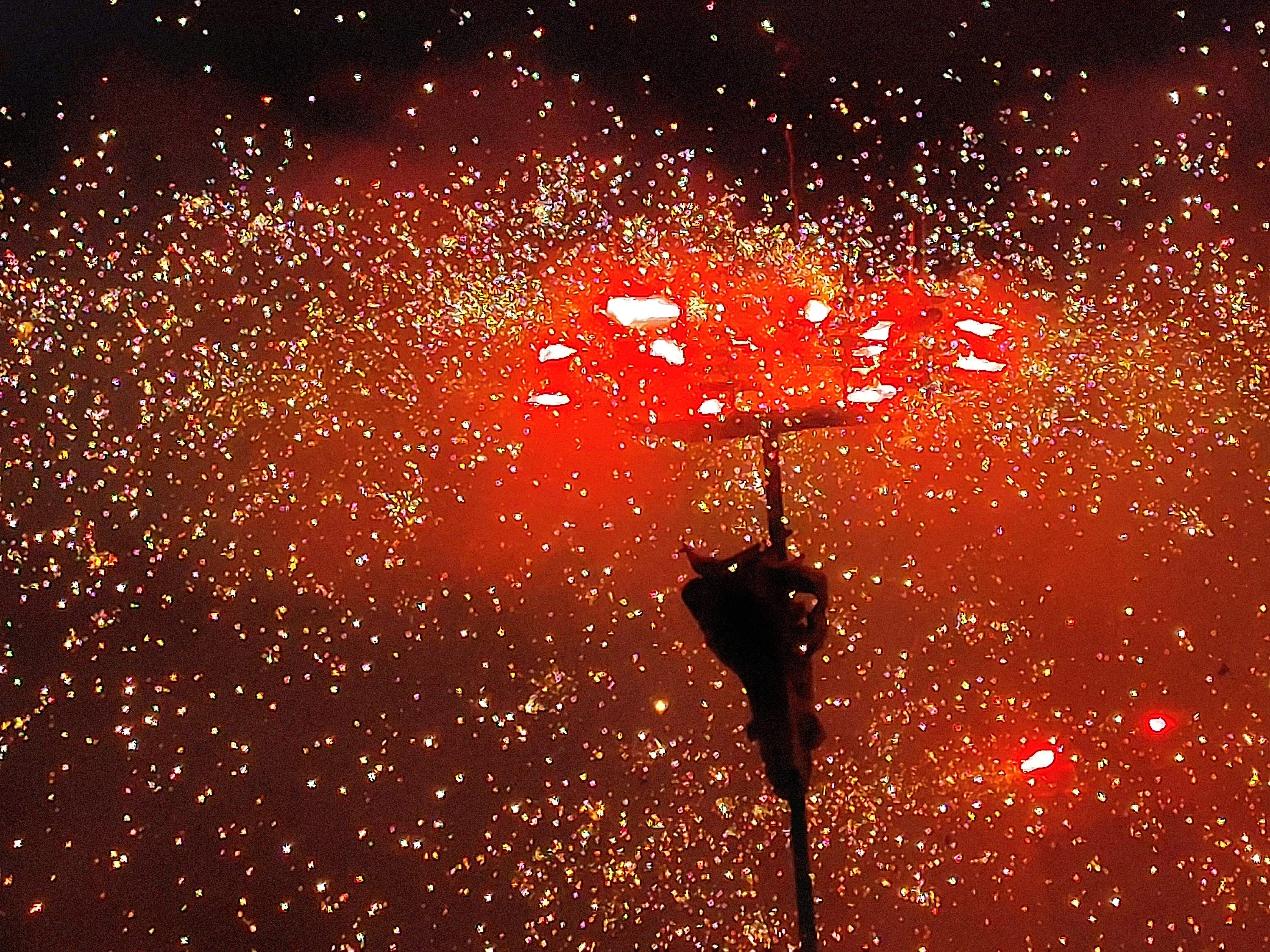Sota el foc de Sant Cugat · Sant Cugat del Vallès FOTO: Eva Cabedo Cruz
