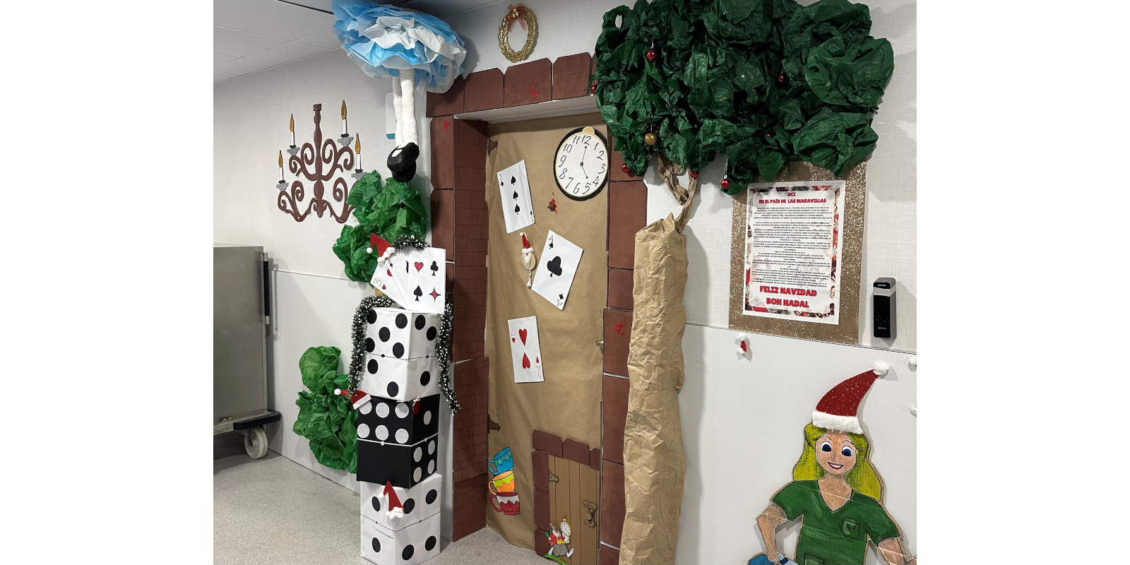 Primer premi del tradicional concurs de decoració de Nadal de l'Hospital Universitari General de Catalunya. FOTO: Cedida