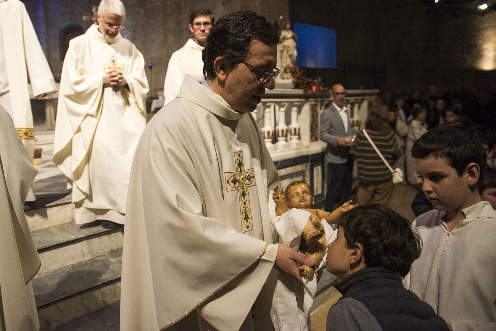 Adoració dels Reis d'Orient al nen Jesús. FOTO: Bernat Millet.