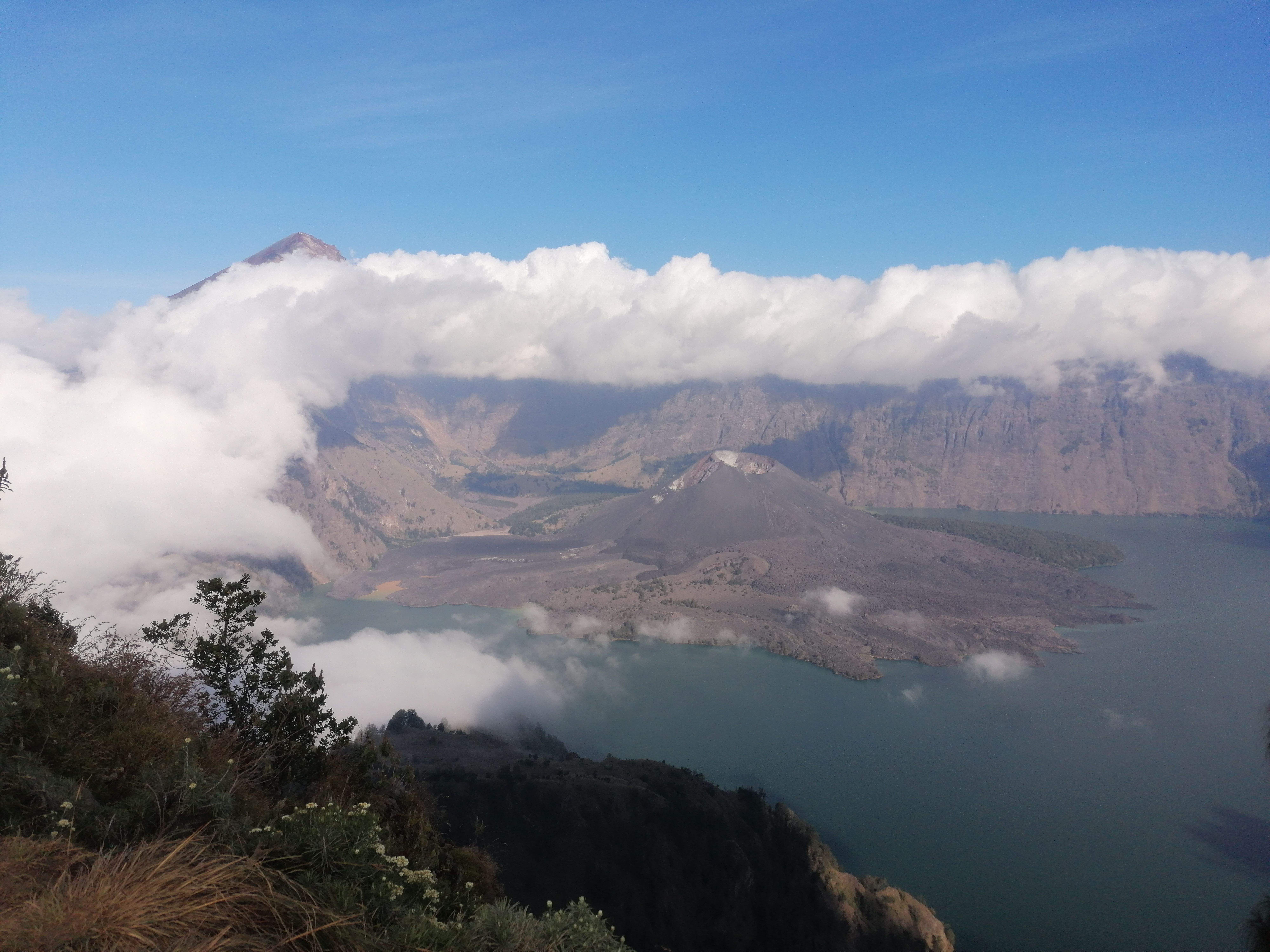 Foc i aigua · Mount Rinjani, Lombok, Indonesia FOTO: Gabriele Bertozzi