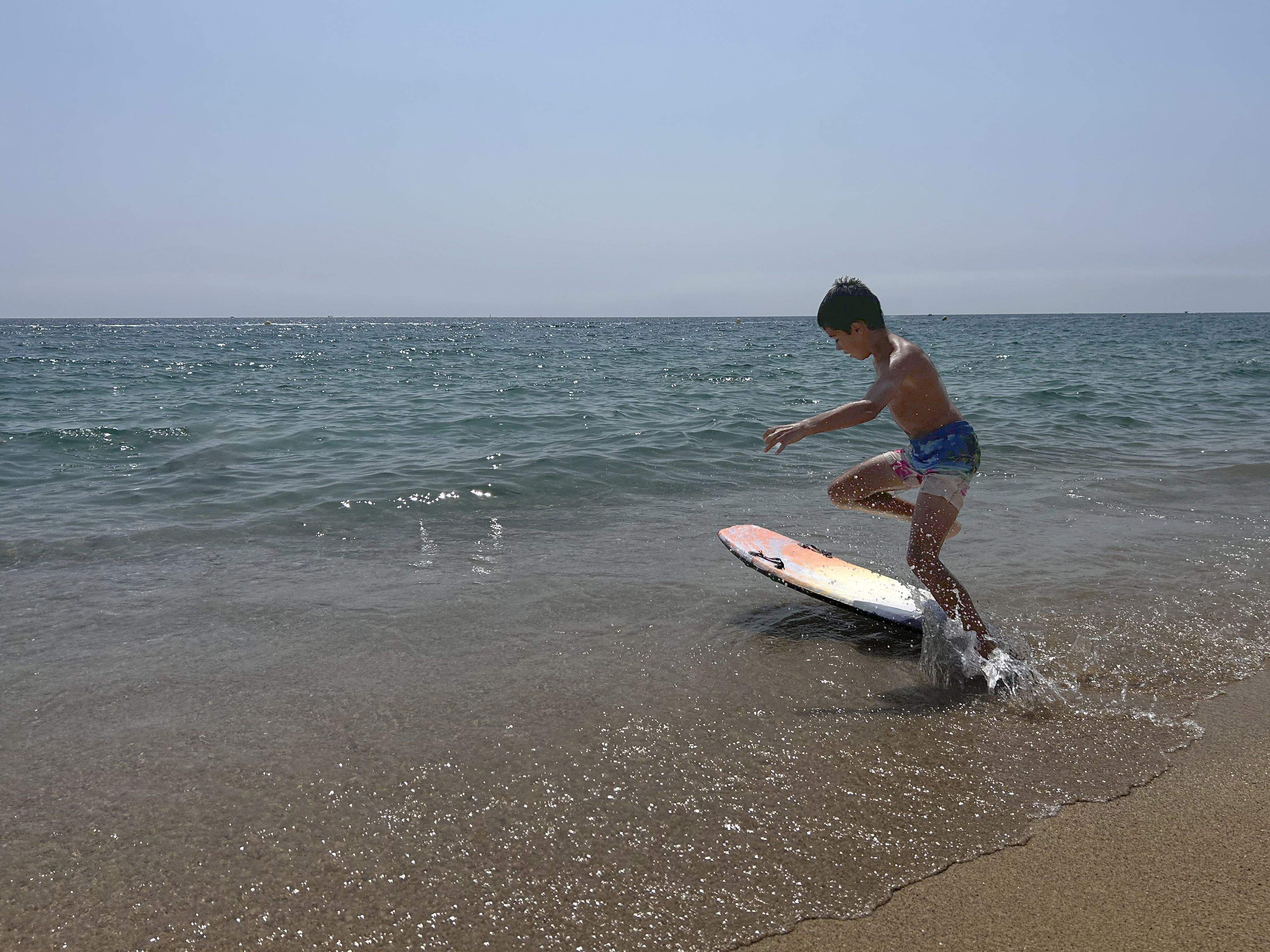 Surf a la Costa Brava · Sant Antoni de Calonge FOTO: Pau Ricart Masip