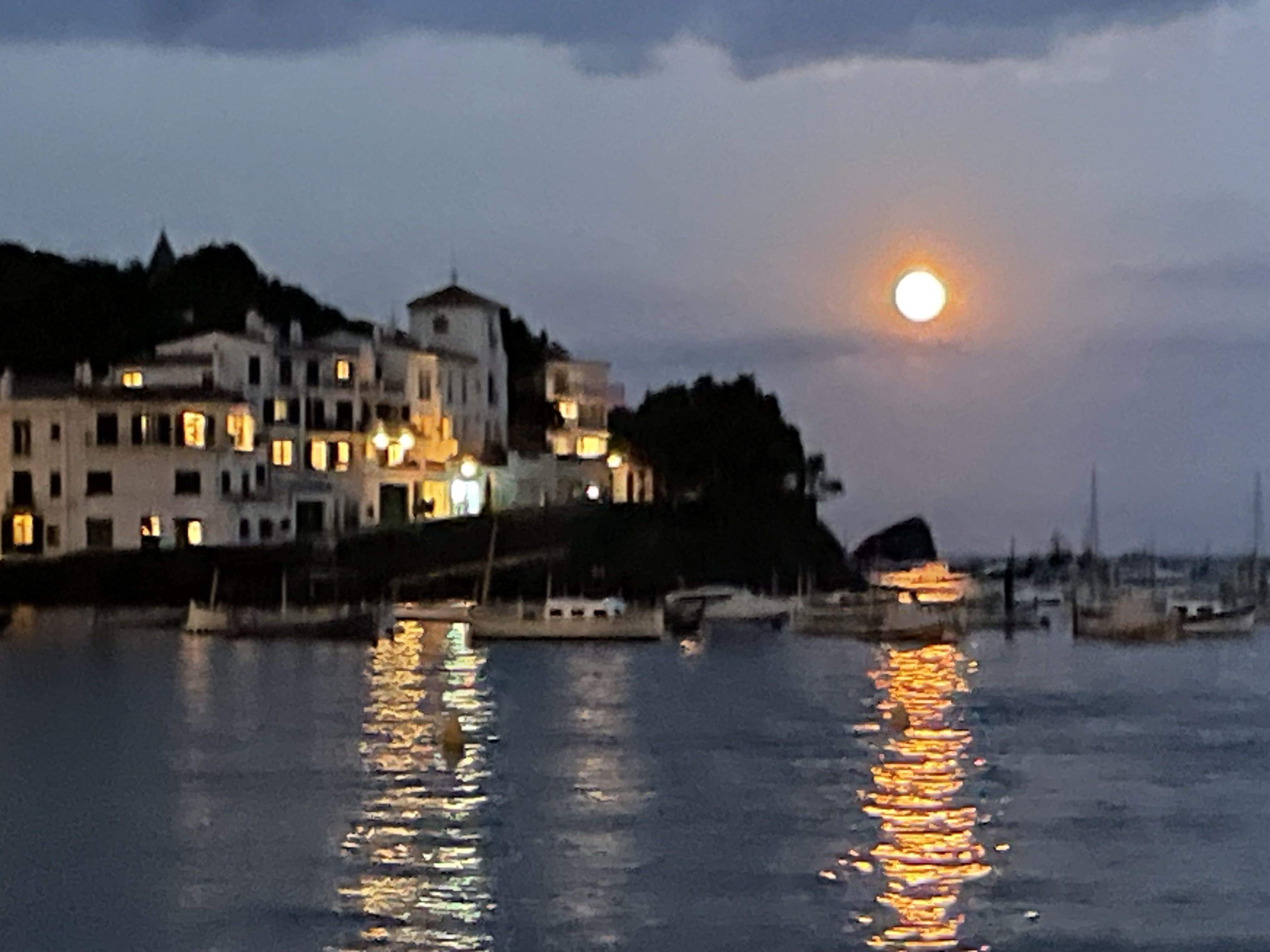 Nit de lluna plena · Cadaquès FOTO: Ramon Ribes Teira