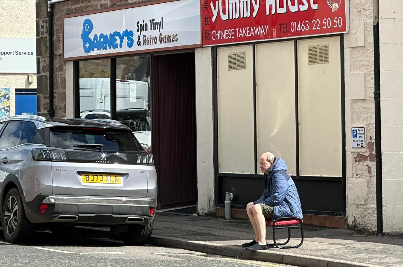 Barney taking the sun · Inverness, Escocia, Gran Bretanya FOTO: Xavier Olivella Cargol