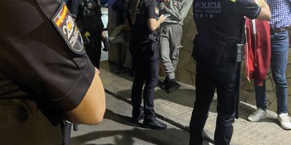 Inspeccions en un dels operatius a Terrassa FOTO: Policia Nacional