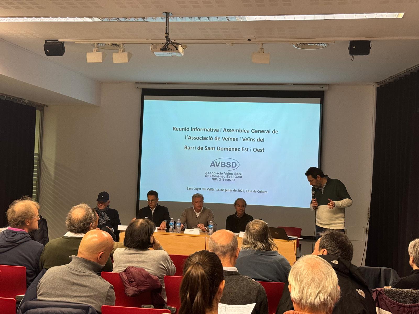 Assemblea General de l'Associació de Veïns del Barri de Sant Domènec Est i Oest. FOTO: TOT