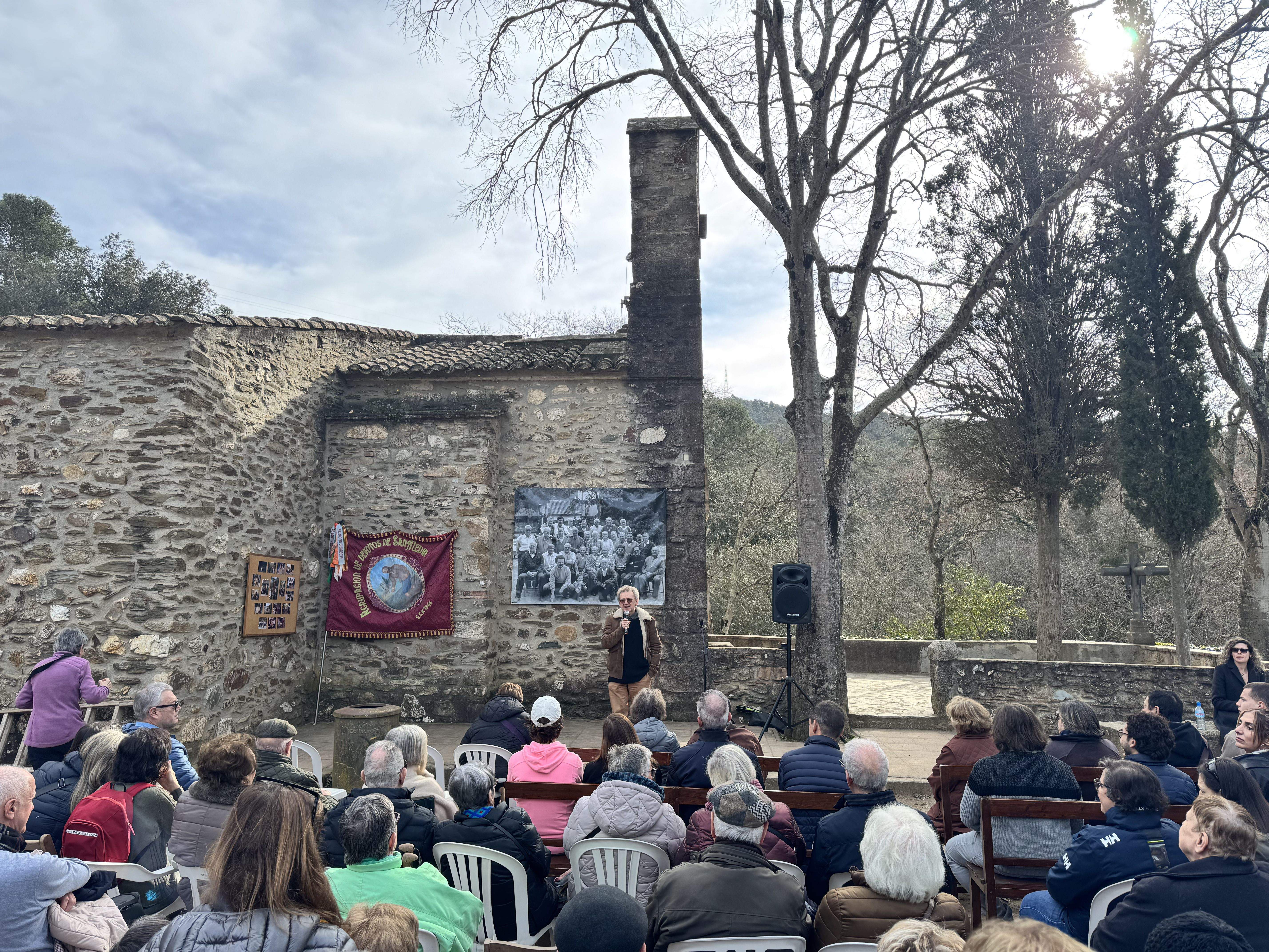 Homenatge a Gabriel Moreras a l'ermita de Sant Medir. FOTO: TOT Sant Cugat