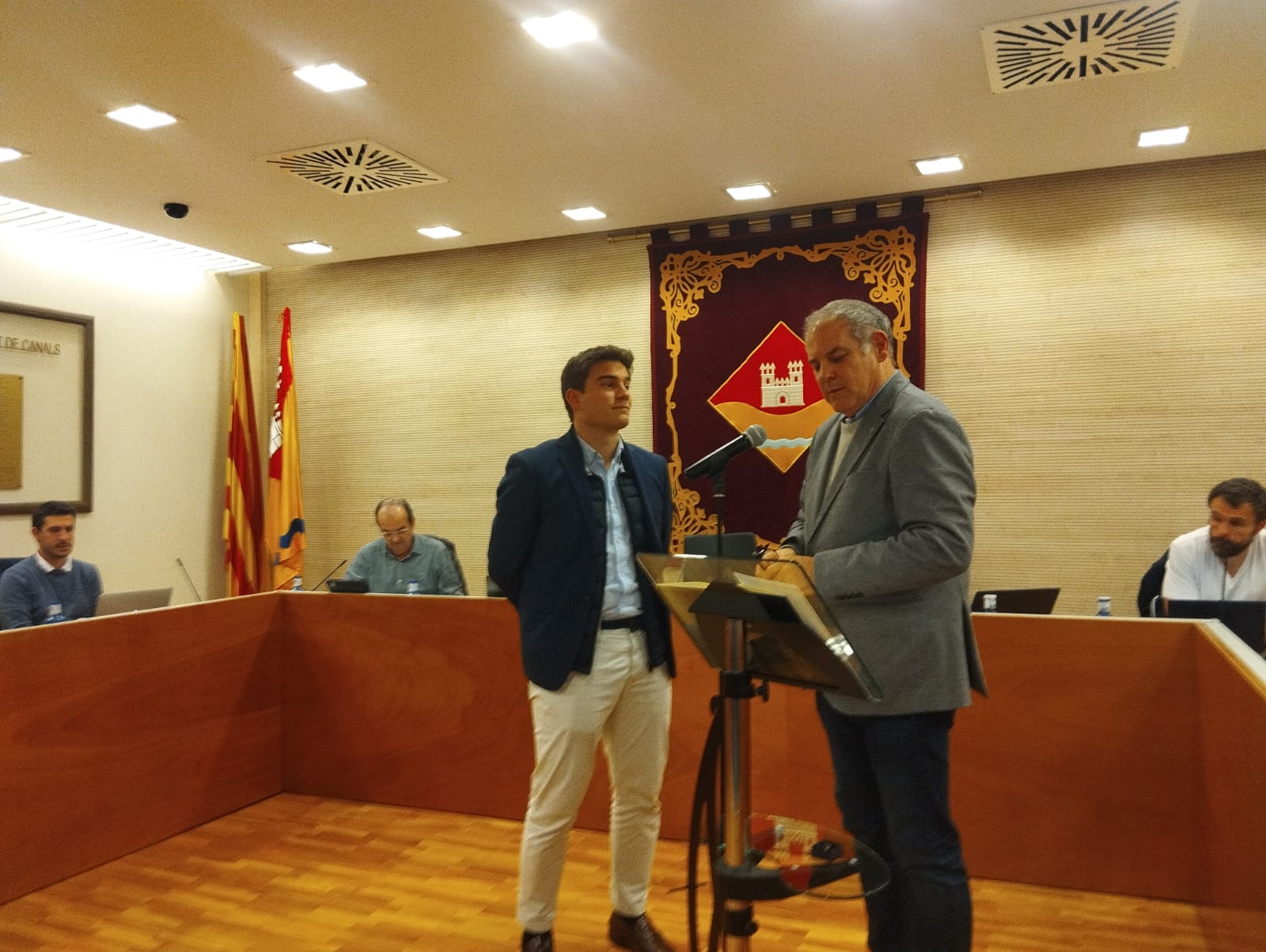Juan Pich-Aguilera i el president de l'EMD, Juanjo Cortés FOTO: TOT Sant Cugat
