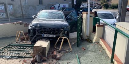 El cotxe accidentat a Valldoreix. FOTO: Cedida