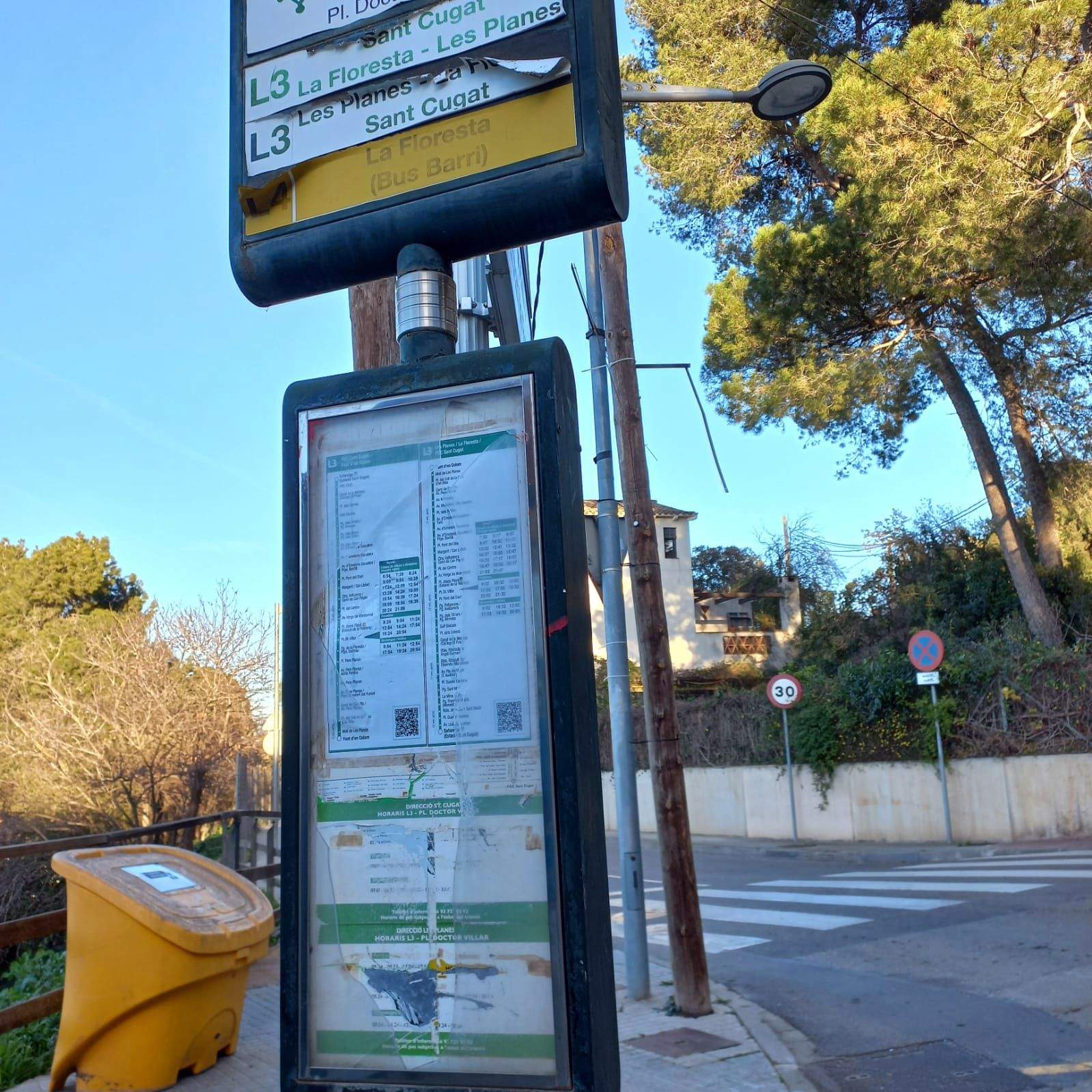 Parada en mal estat. FOTO: Josefina Abella