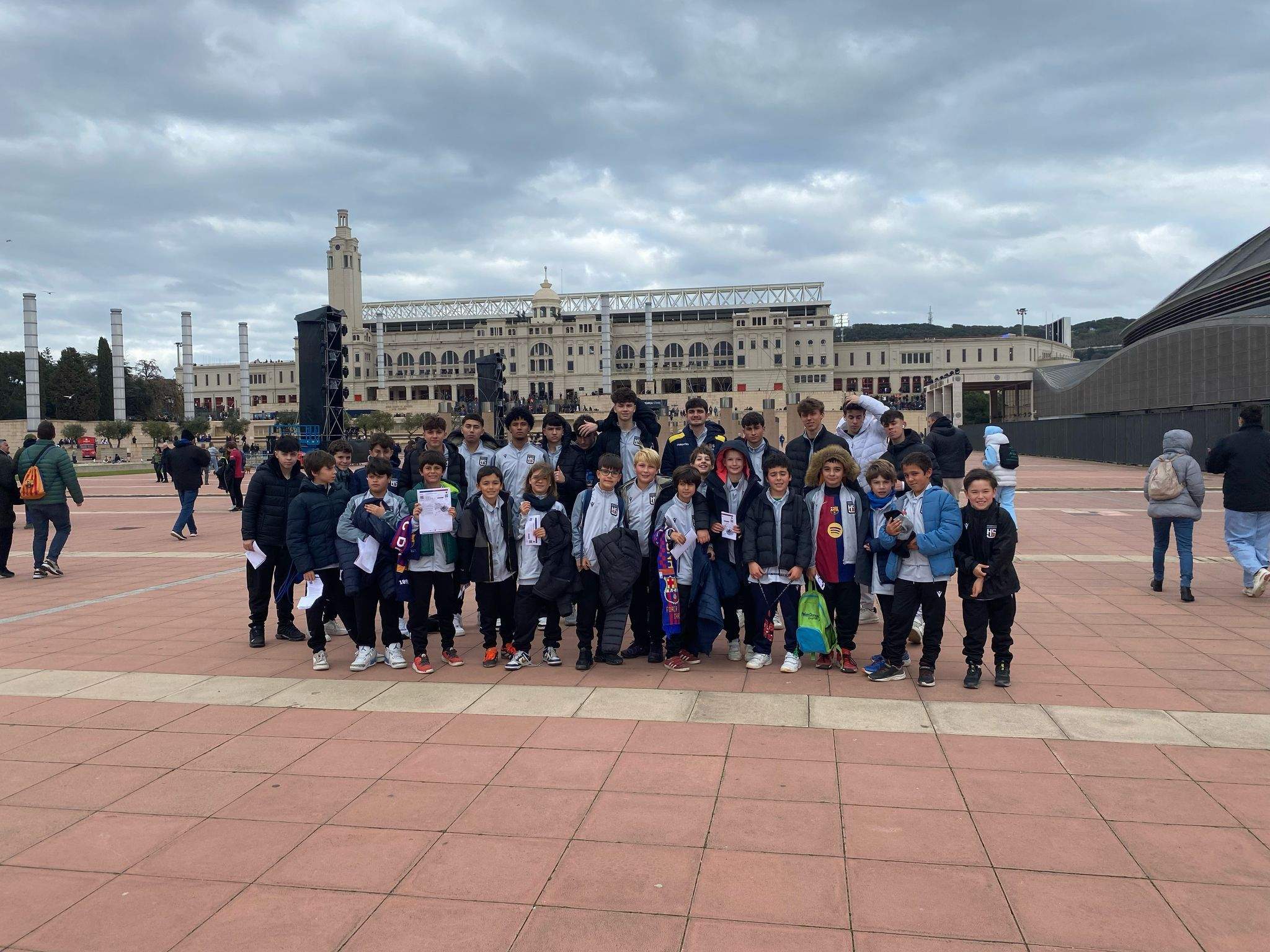 Els equips benjamins de la PBSC-H8S, al Barça-Real Sociedad. FOTO: Penya Blaugrana Sant Cugat