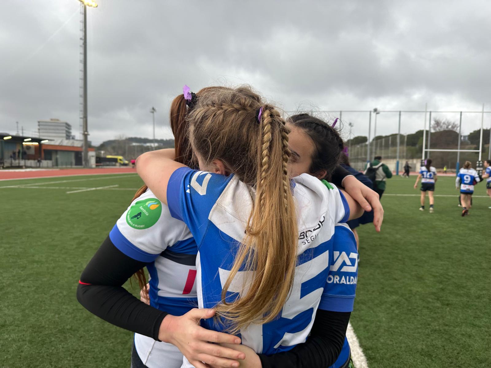 Jugadores del Club de Rugby Sant Cugat celebrant la classificació a la final de la Copa de la Reina. FOTO: Lluna Fabregat