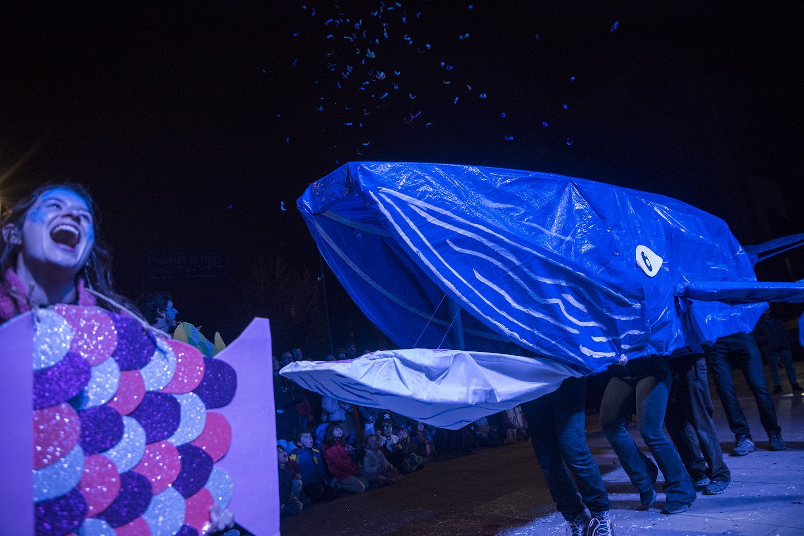 La balena de plàstic a la Rua de Carnaval 2025. FOTO: Bernat Millet