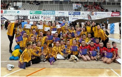 Èxit de la gimnàstica rítmica escolar del Club Muntanyenc al trofeu del Club Dinasty Unión Granollers. FOTO: Club Muntanyenc