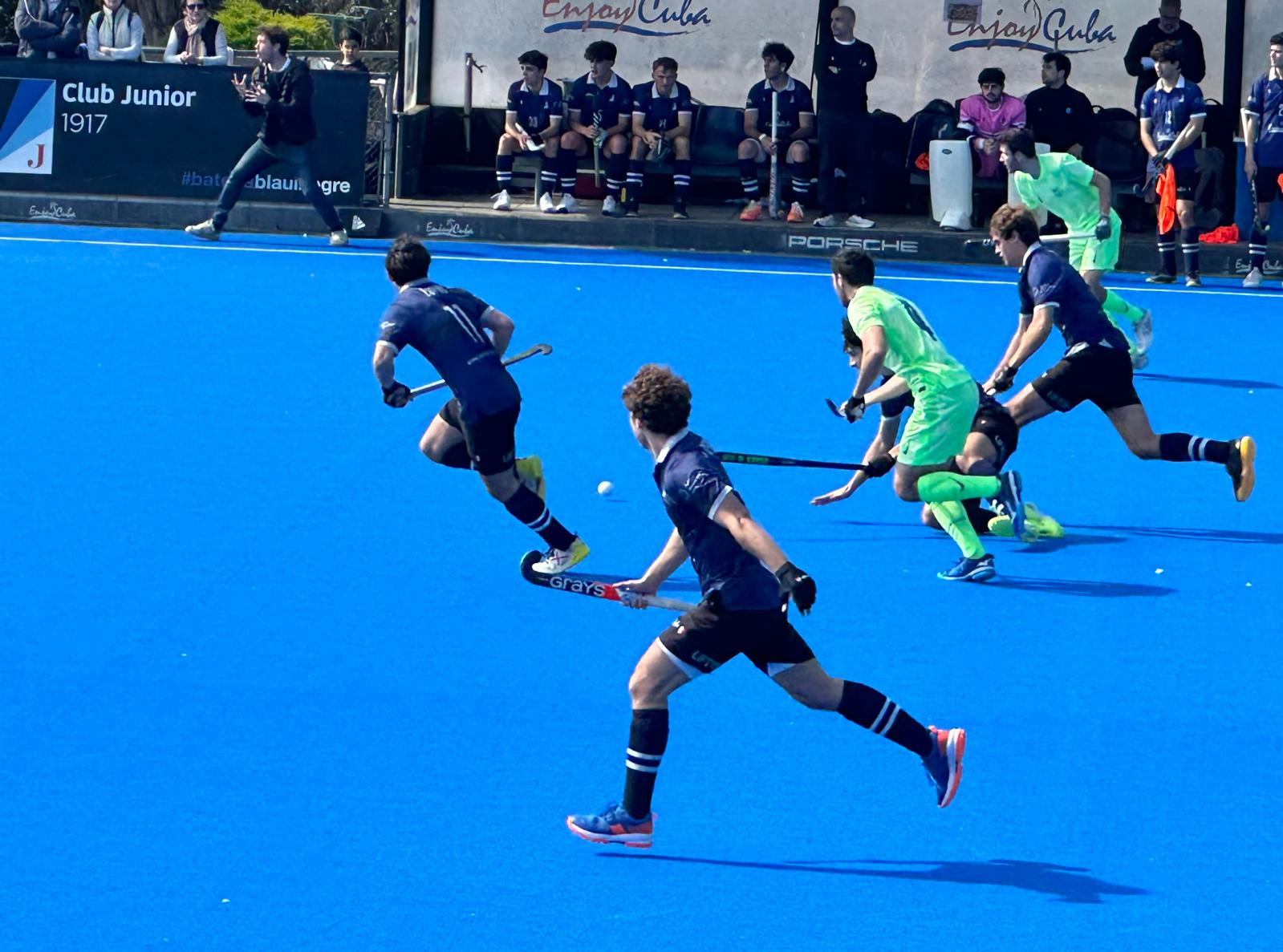 El Junior FC en un duel de la Divisió d'Honor. FOTO: Lluna Fabregat 