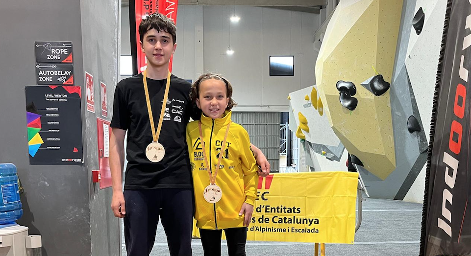 Biel Serra (esquerra) i Eloi Serra (dreta) van fer medalla en la 1a prova de la Copa Catalana de bloc. FOTO: Cedida