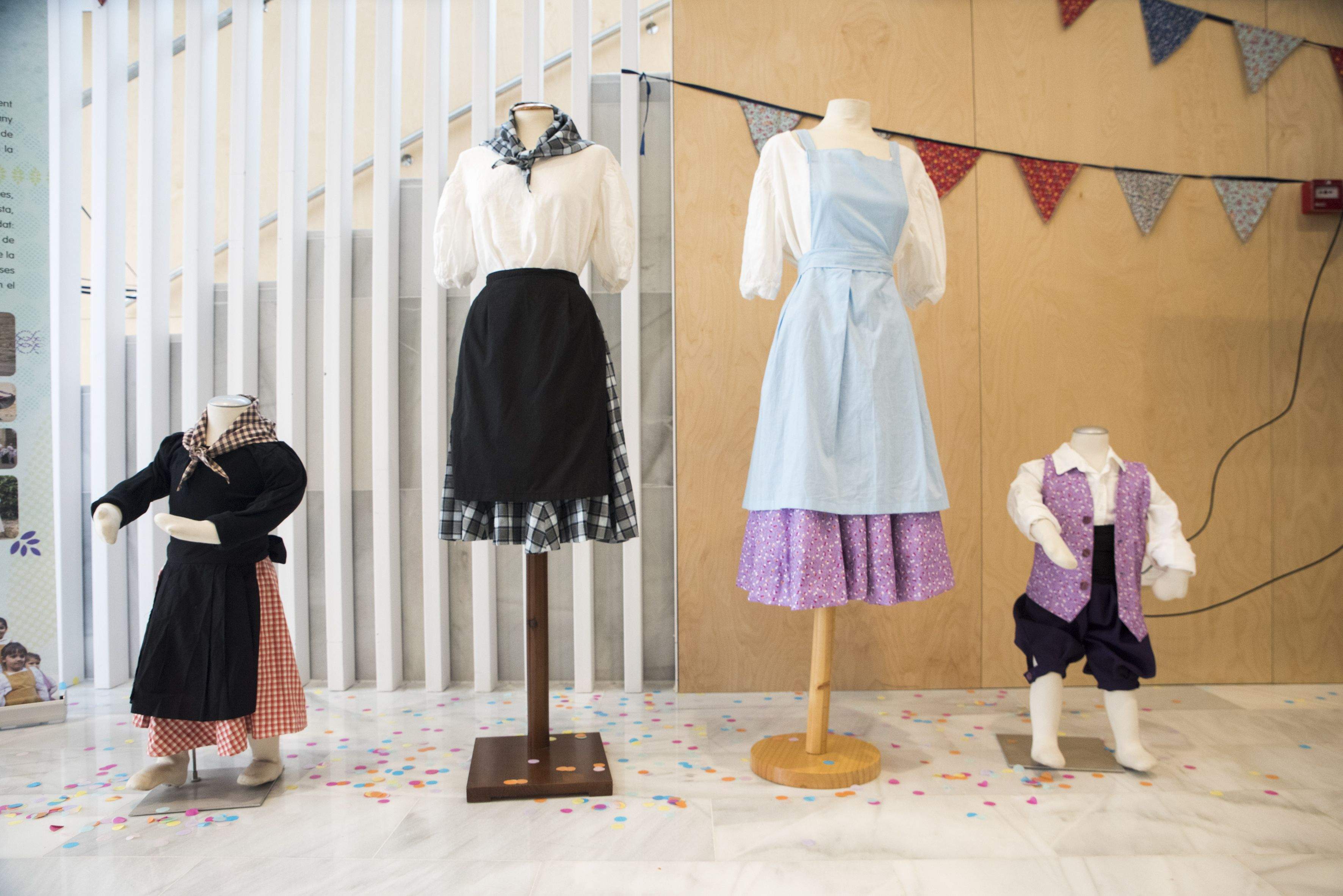 Un dels vestits exposats FOTO: Bernat Millet (TOT Sant Cugat) 