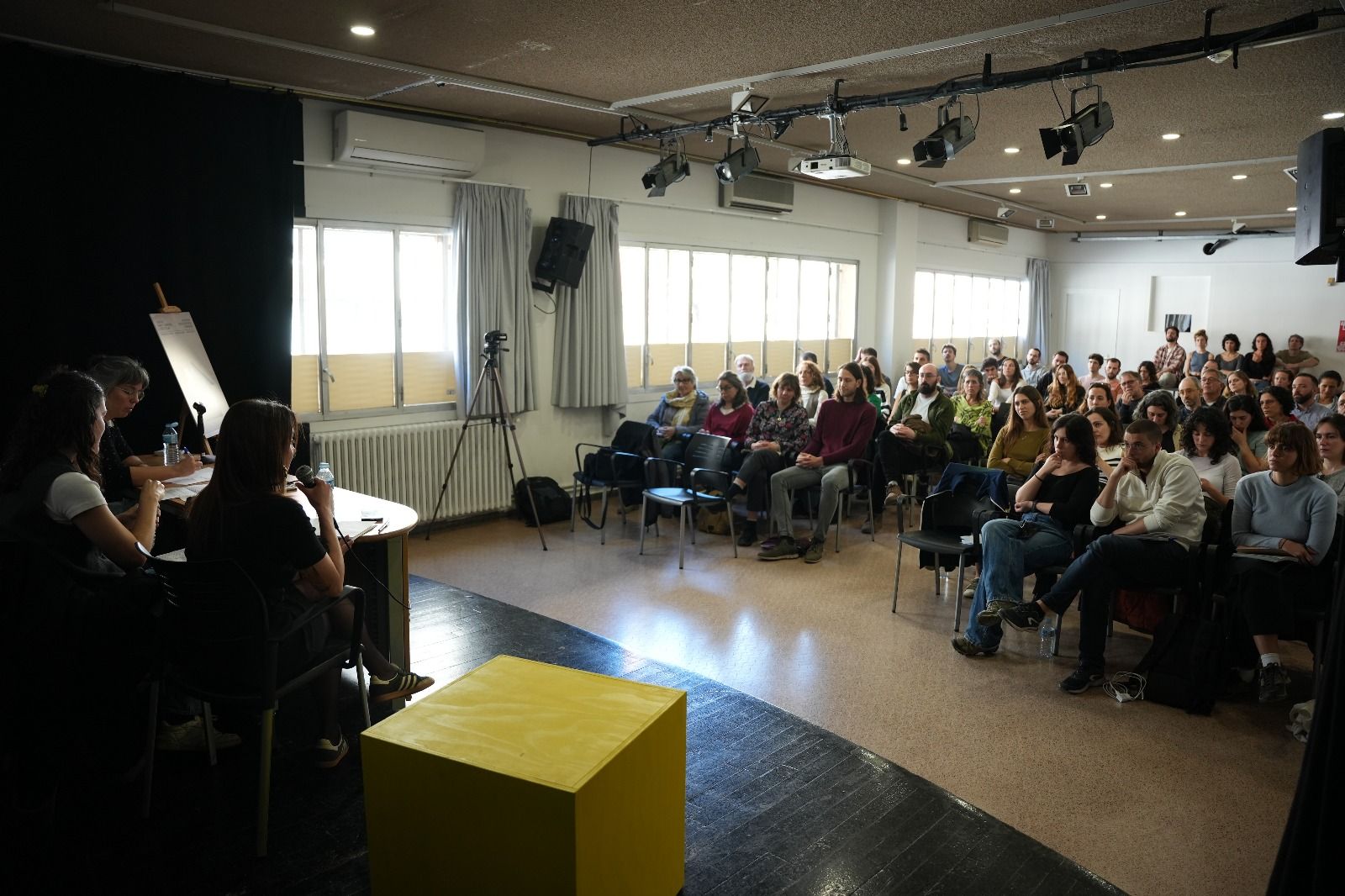La Casa de Cultura s'ha omplert amb la jornada de la CUP FOTO: Cedida