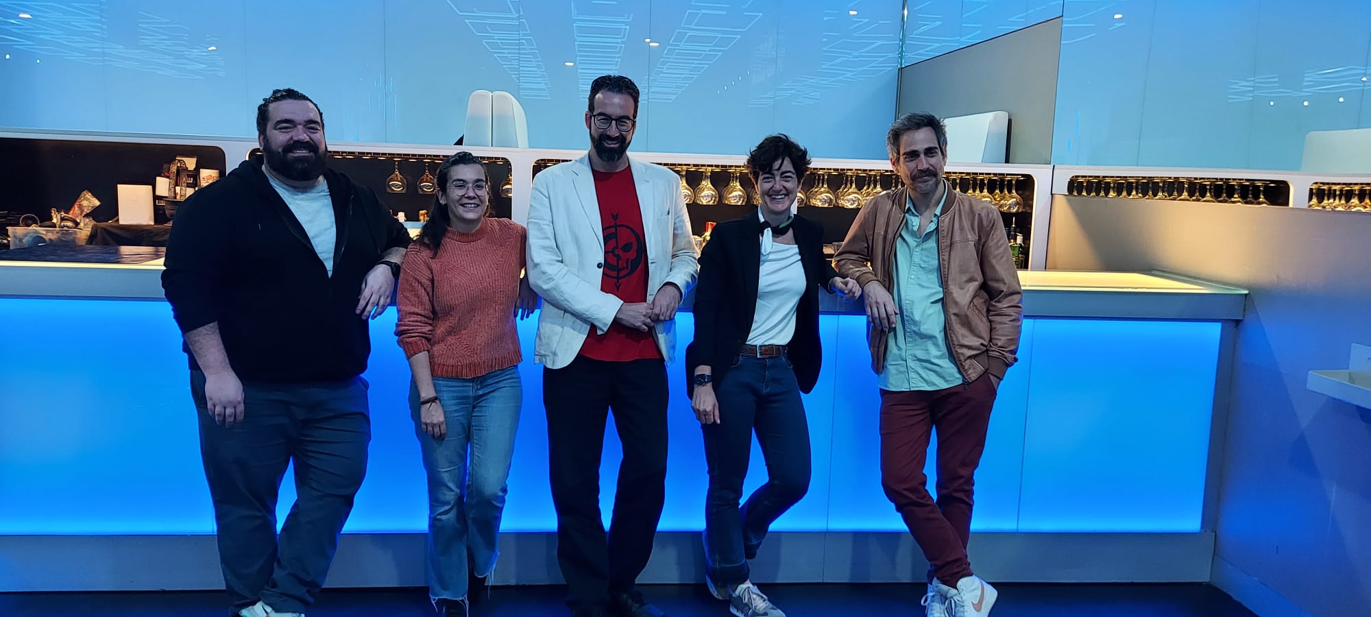 D'esquerra a dreta, Lluís Maluenda, actor, Esther Madrona, regidora, Joan Ramon Armadàs, director, Núria Escamilla, regidora i Raül Tortosa, actor, a la presentació de la 'pel·lícula 'Killder', al Moon Sant Cugat. FOTO: TOT