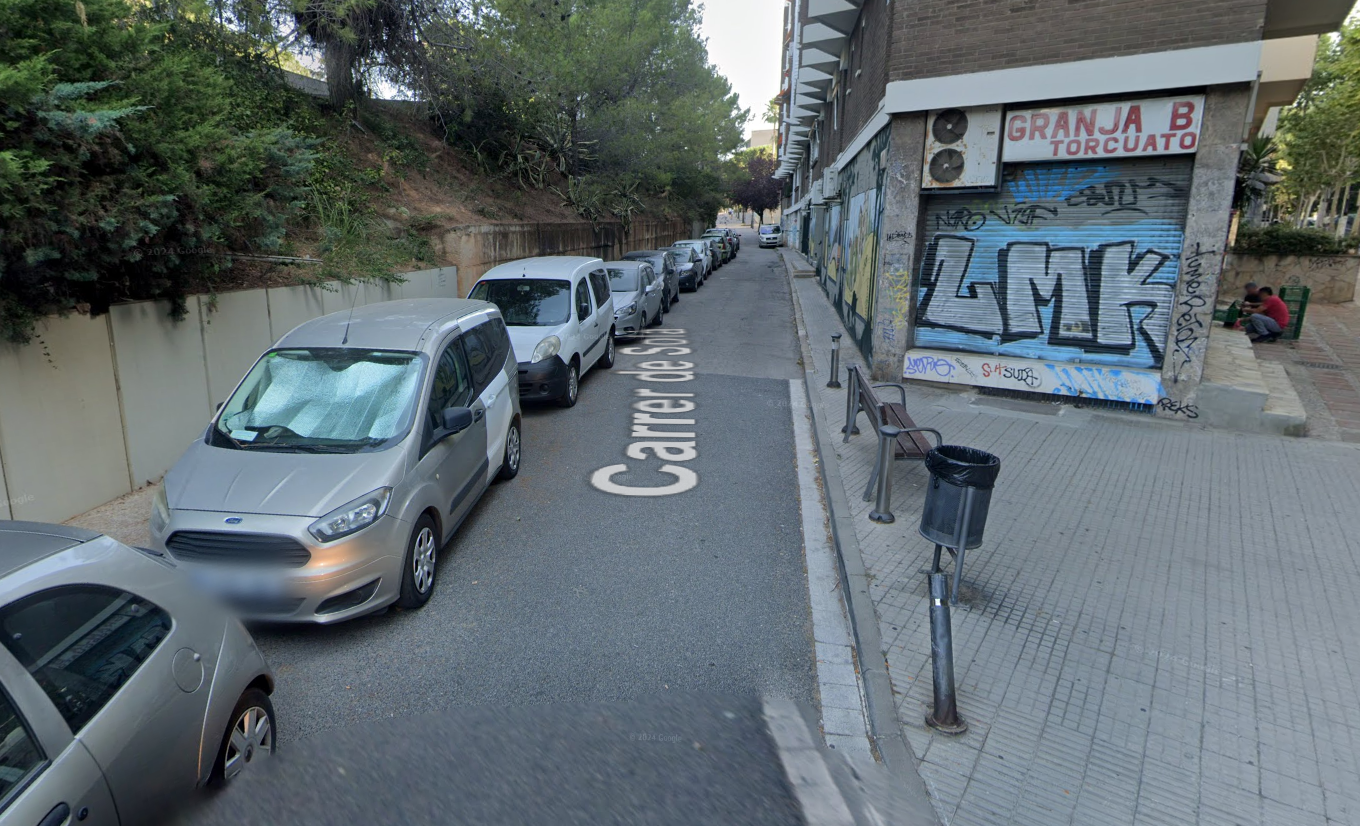 El carrer de Solà, al seu inici a Lluís Companys FOTO: Google Maps