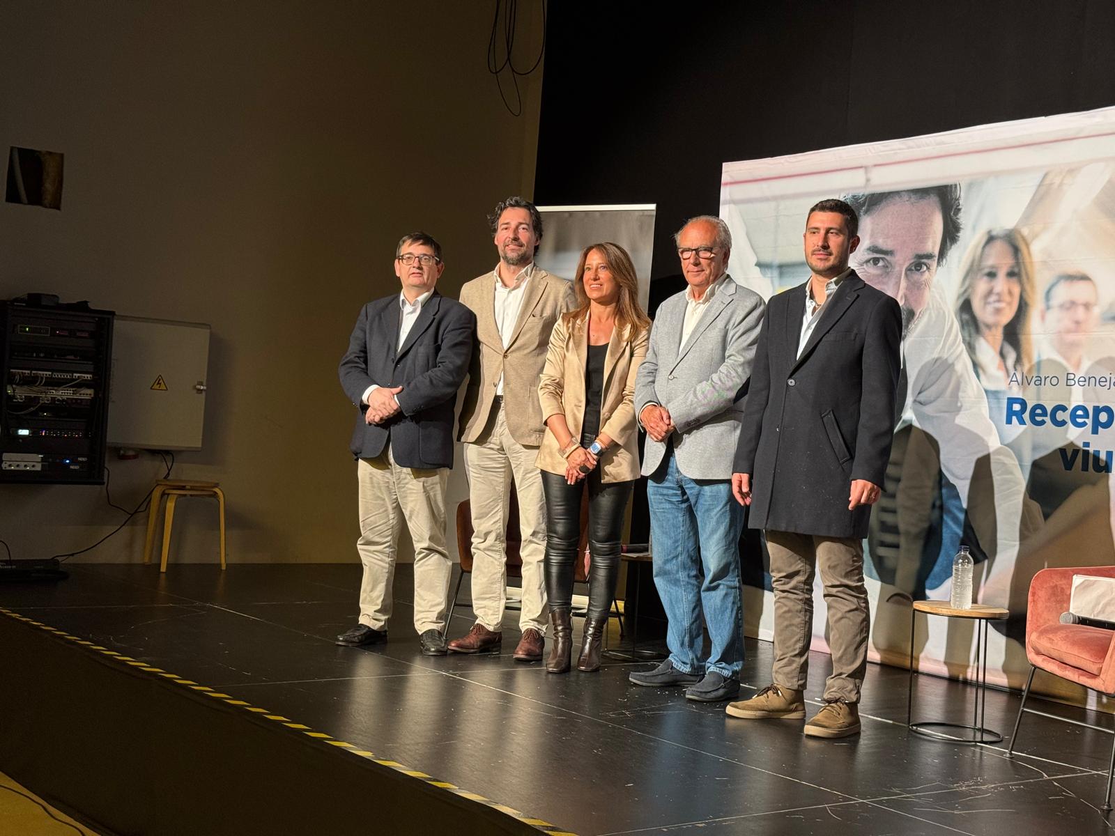 D'esquerra a dreta: Alfredo Bergua, Álvaro Benejam, Estrella Salanova, Josep Tutusaus i Carlos Aranguren. FOTO: TOT Sant Cugat