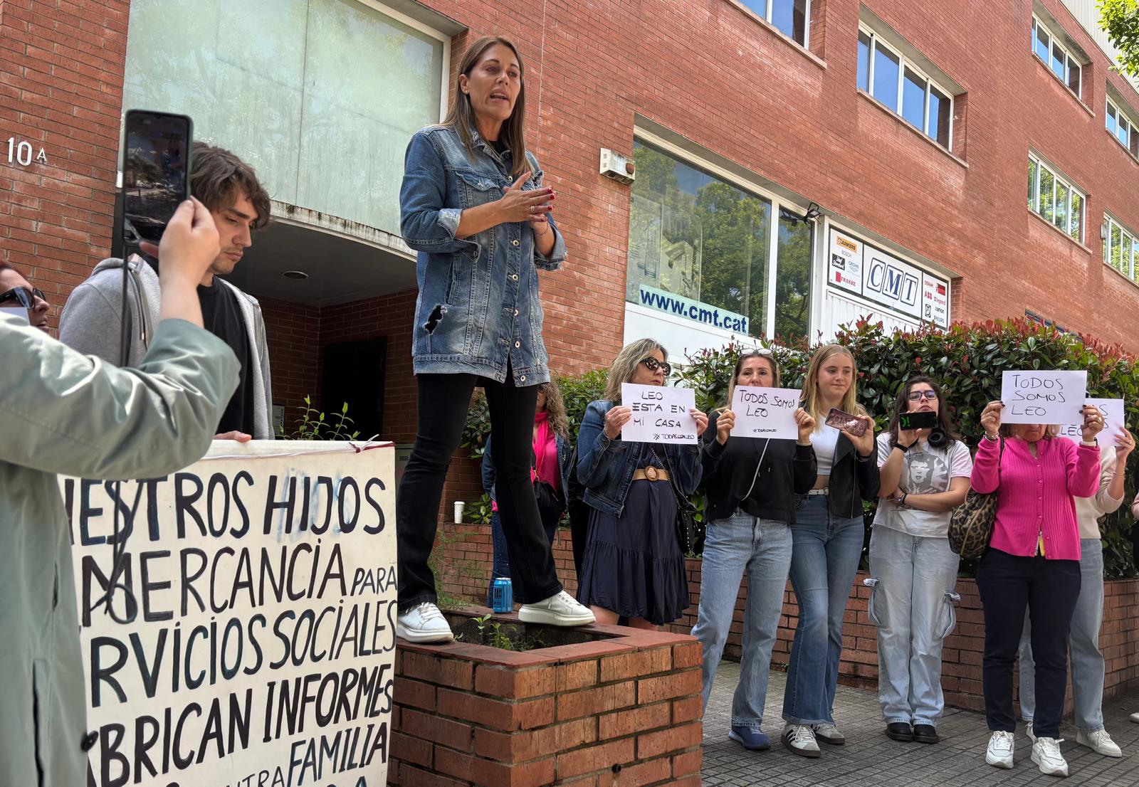 Enri García durant la concentració d'aquest diumenge 11 de maig. FOTO: JR Armadàs