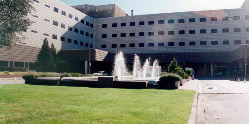 Antiga font ornamental a l'Hospital Universitari General de Catalunya. FOTO: Cedida