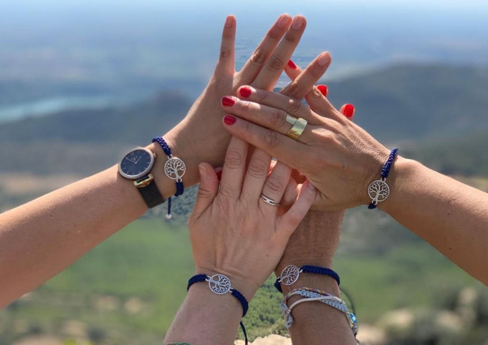 Polseres contra el càncer infantil FOTO Polseres Candela