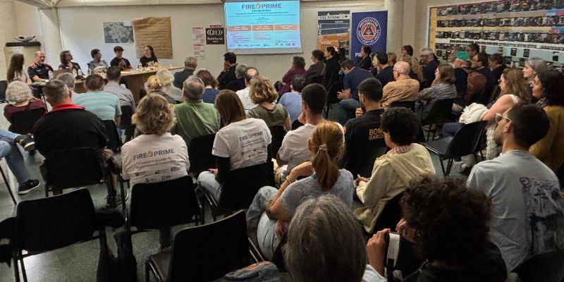 El Centre Social i Sanitari s'ha quedat petit davant l'interès social. FOTO: JR Armadàs