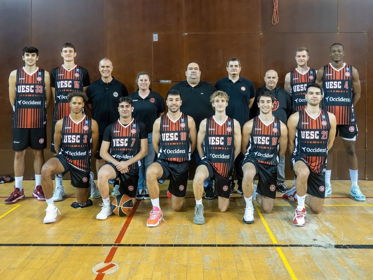 El primer equip masculí de l'equip de bàsquet de la UESC. FOTO: UESC