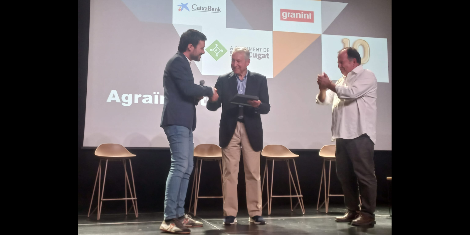 Bernat Picornell i Carles Brugarolas amb el president de Wise People, Fran Castanyer. FOTO: TOT Sant Cugat