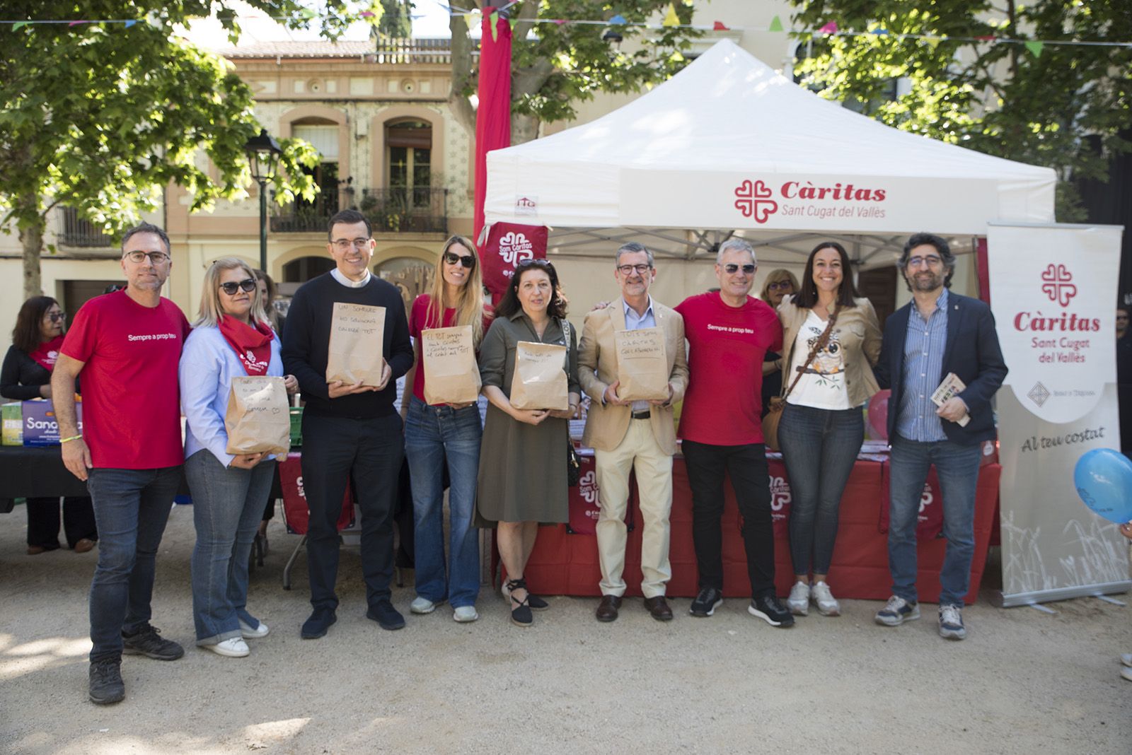L'estand de Càritas. FOTO: Bernat Millet. 