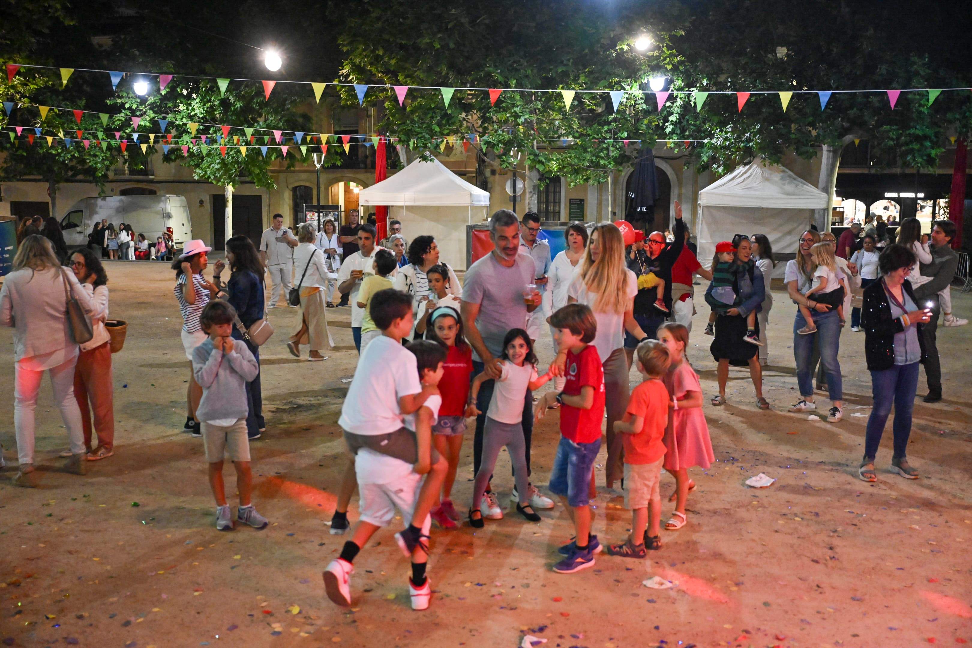 Final de festa amb DJ Bibi March FOTO: Albert Canalejo 